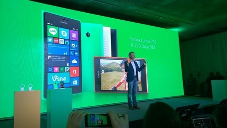 Microsoft trình làng bộ đôi Lumia 830 và Lumia 730 tại IFA 2014 - 3 Lumia 730 và Lumia 735 chỉ khác biệt về mạng hỗ trợ