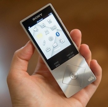 Sản phẩm sở hữu thiết kế tương tự iPod nano của Apple