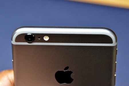 Ảnh thực tế iPhone màn hình 4,7 inch và 5,5 inch của Apple - 13 Mặt sau bằng chất liệu thép không gỉ