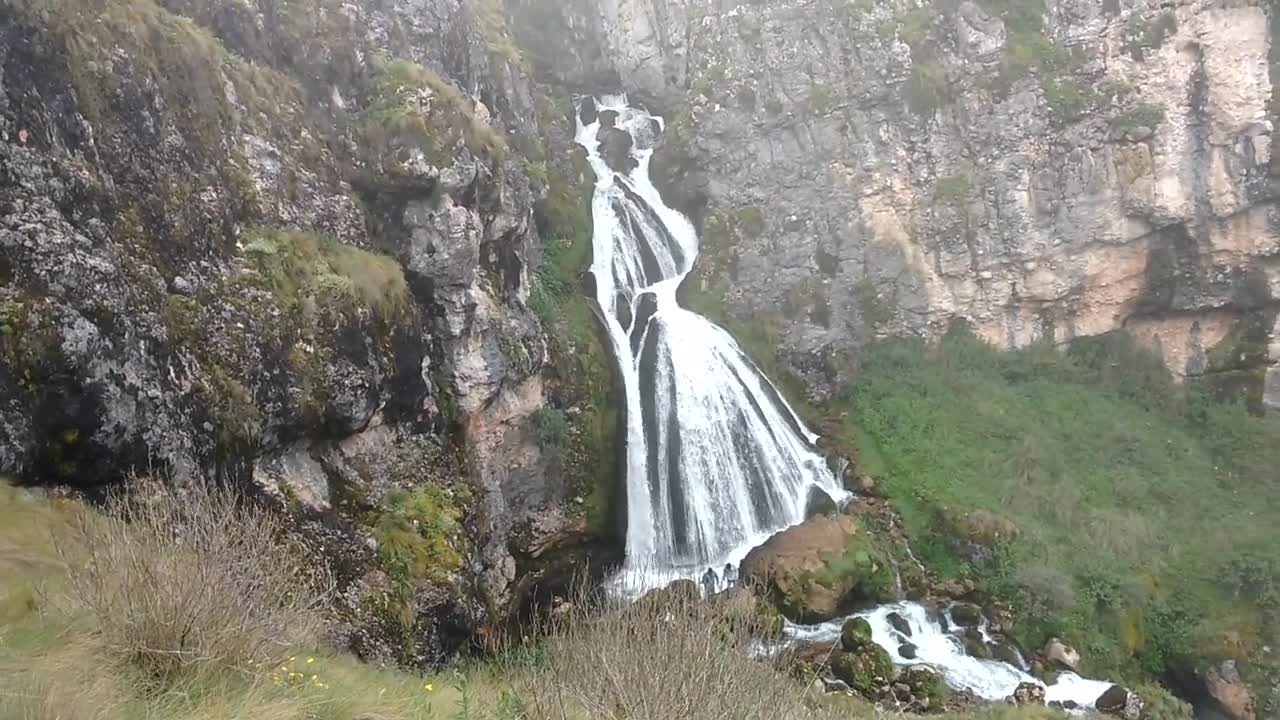 Cascada la novia водопад