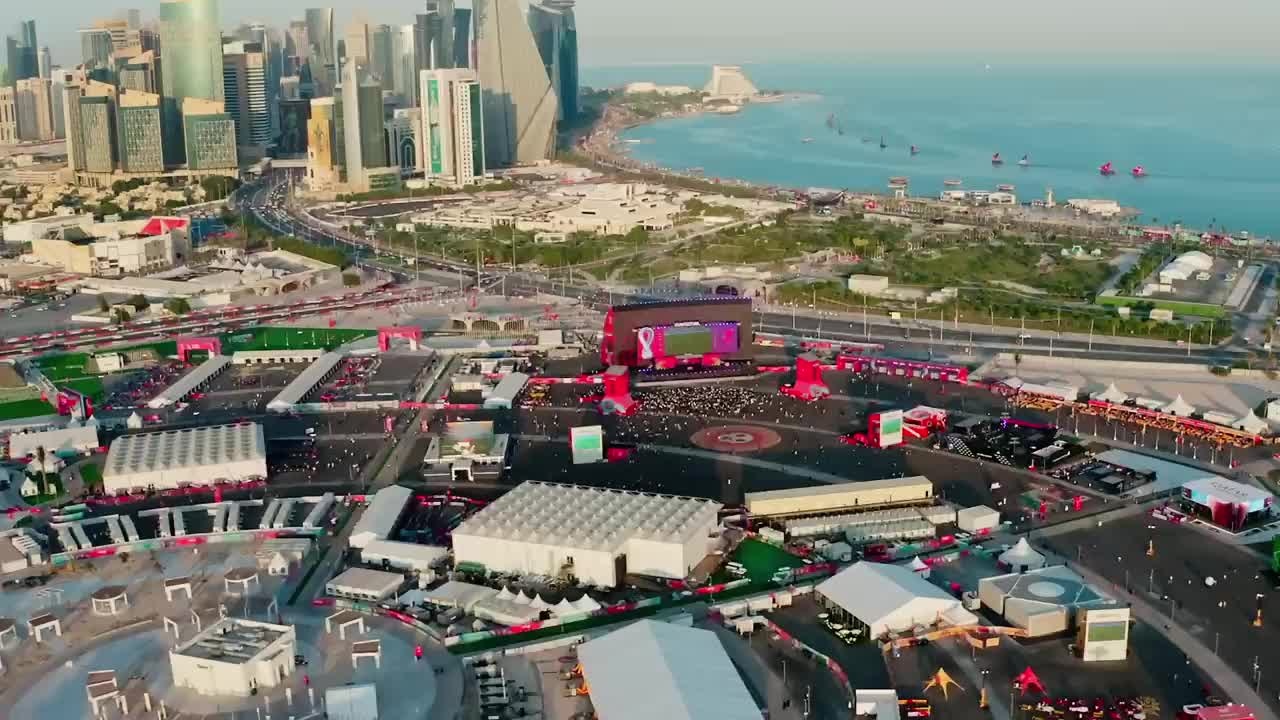 Chi tiêu mạnh tay ở World Cup, nhiều du khách cạn túi hết tiền về nước - 3