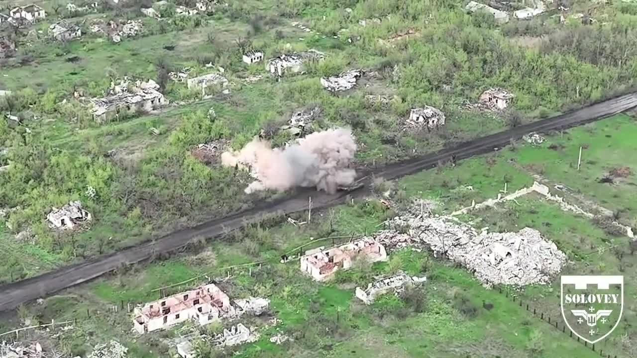 Ukraine hiệp đồng tác chiến, phá hủy pháo cối Nga - 1