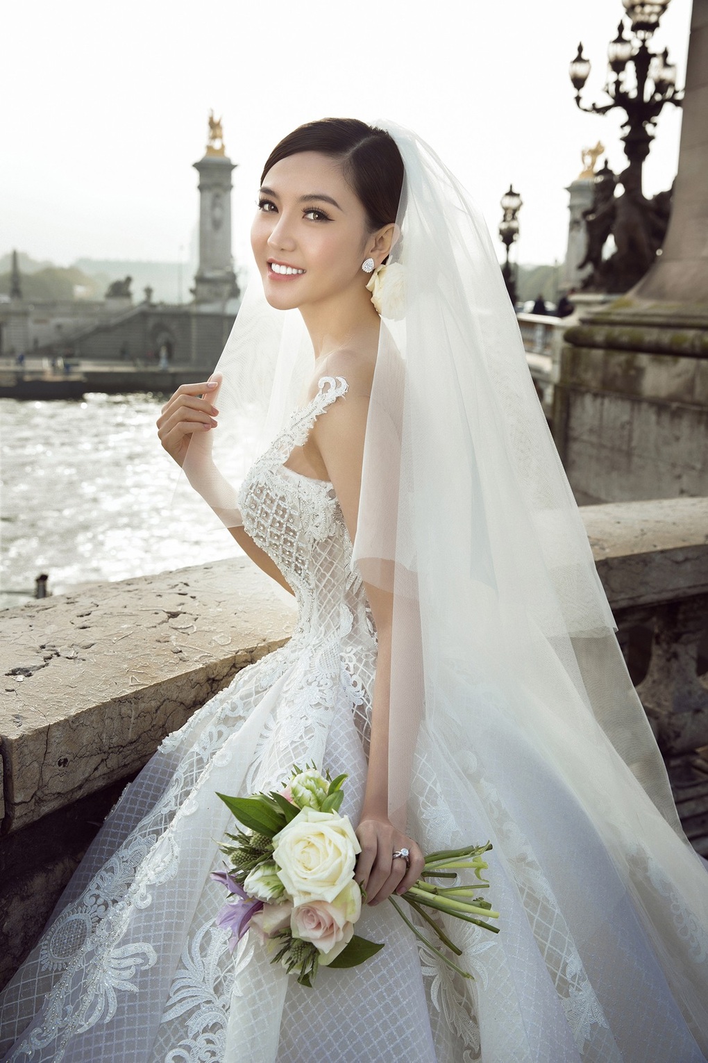 Hoa hậu Ngọc Duyên hé lộ ảnh cưới với ông xã doanh nhân hơn 18 tuổi - 4