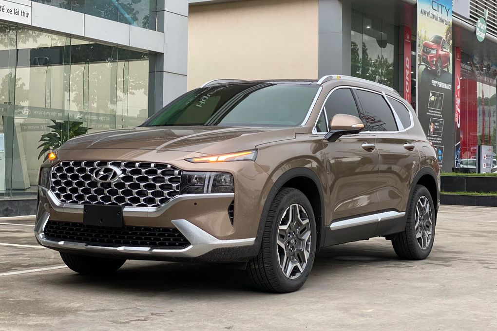 17.000 xe Hyundai Santa Fe tại Việt Nam cần triệu hồi vì lỗi dây an ...