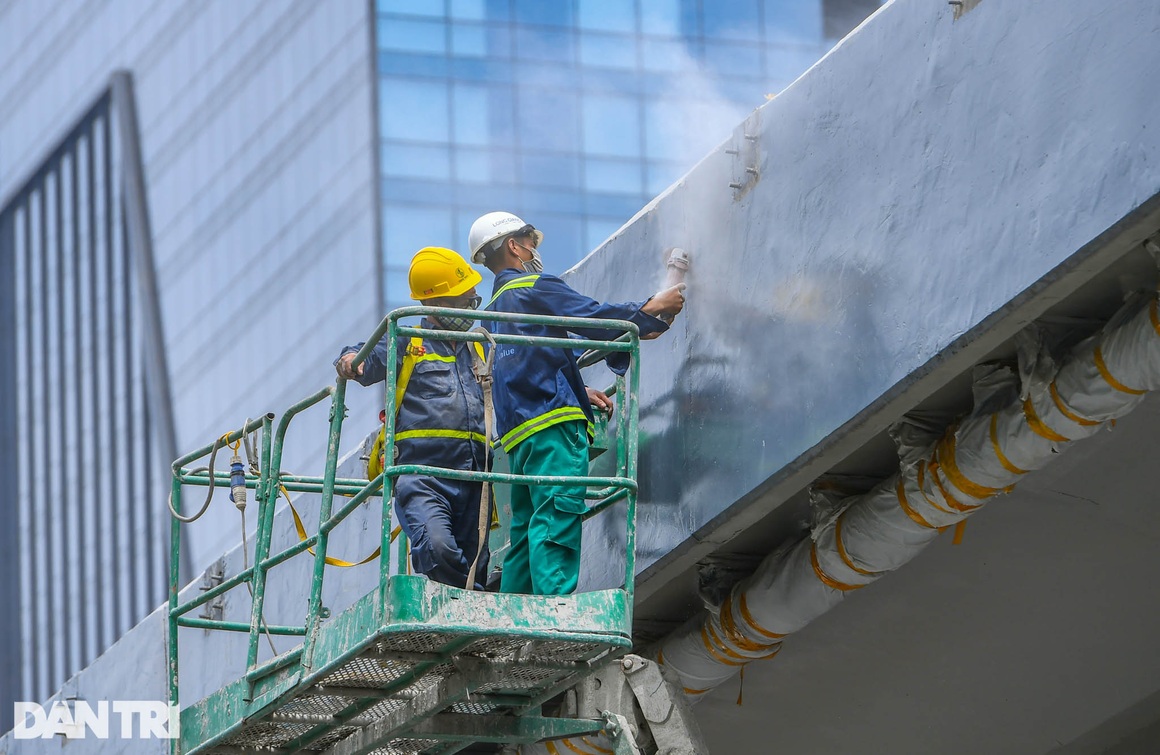 Dự án vành đai 2 gần 10.000 tỷ đồng gấp rút hoàn thiện trước ngày bàn giao - 4 Dự án vành đai 2 gần 10.000 tỷ đồng gấp rút hoàn thiện trước ngày bàn giao - 4
