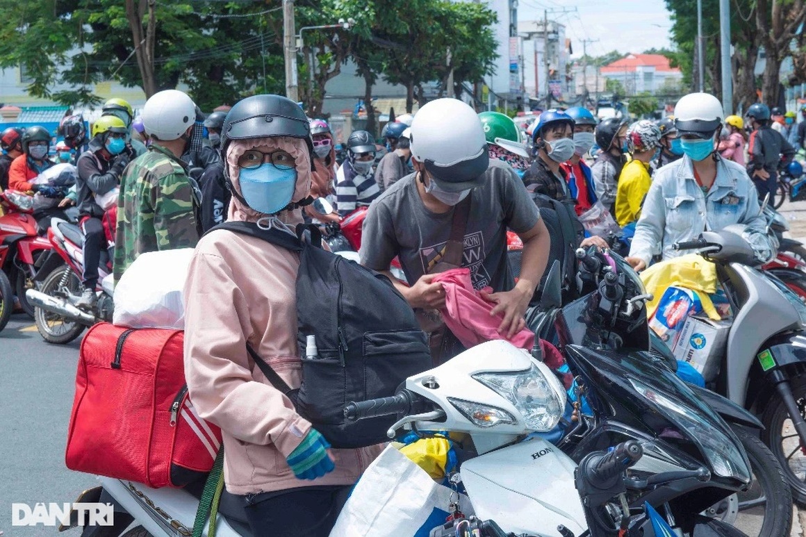 Lực hút nào cho lao động quay về thị trường trọng điểm kinh tế? - 2 Lực hút nào cho lao động quay về thị trường trọng điểm kinh tế? - 2