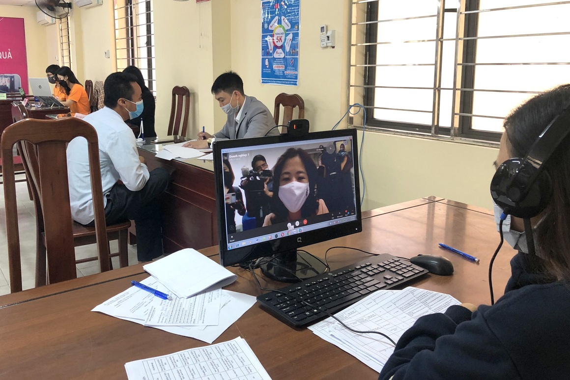 Tuyển trực tuyến 30.000 lao động, lương tháng tới 20 triệu đồng - 14 Tuyển trực tuyến 30.000 lao động, lương tháng tới 20 triệu đồng - 14
