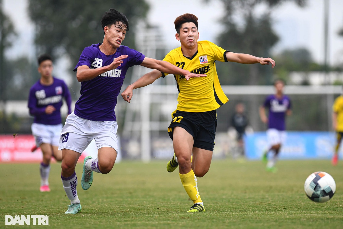 Cầu thủ U21 Hà Nội ngậm ngùi bật khóc sau trận thua chung kết U21 Quốc gia - 2 Cầu thủ U21 Hà Nội ngậm ngùi bật khóc sau trận thua chung kết U21 Quốc gia - 2