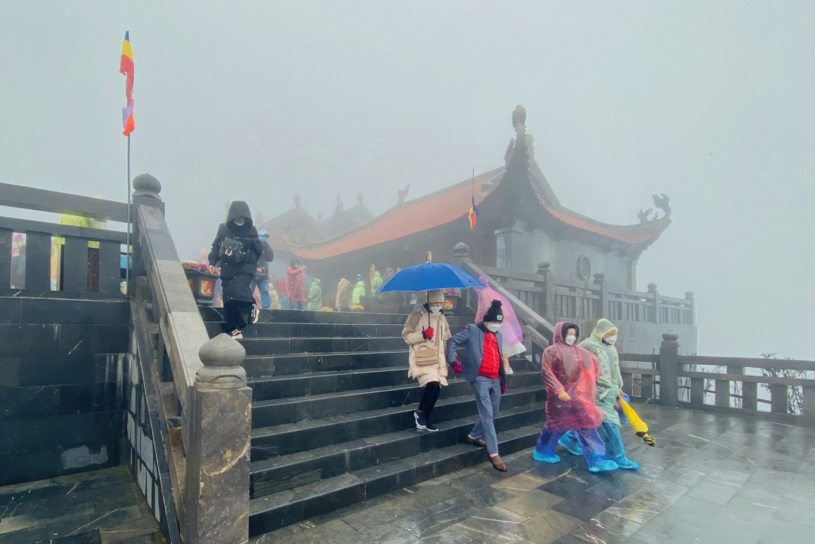 Nhịp sống khách du lịch và người dân Sapa dưới cái rét 0 độ C - 13 Nhịp sống khách du lịch và người dân Sapa dưới cái rét 0 độ C - 13