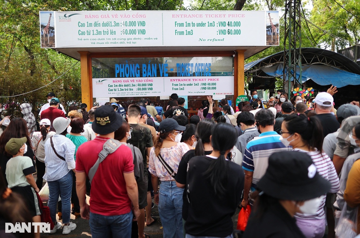 Biển người chen chân vào Thảo Cầm Viên TPHCM dịp lễ giỗ Tổ Hùng Vương - 5 Biển người chen chân vào Thảo Cầm Viên TPHCM dịp lễ giỗ Tổ Hùng Vương - 5