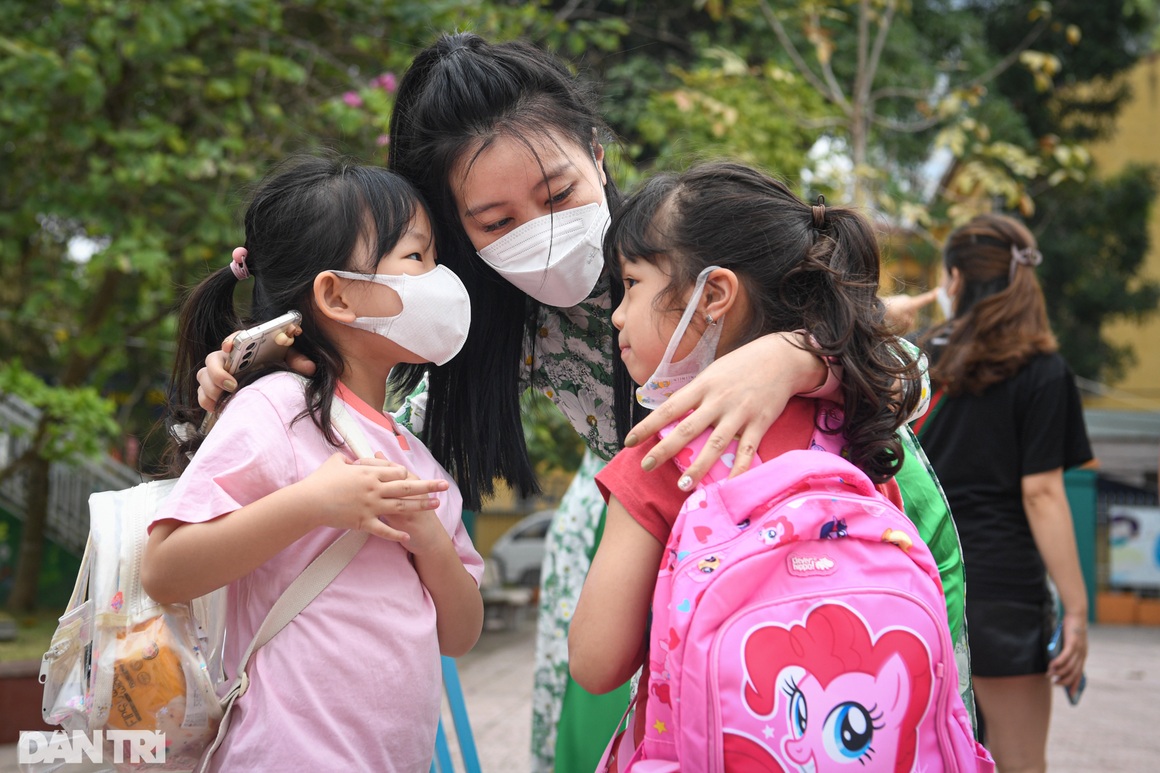 Học sinh mầm non Hà Nội mừng rỡ tới trường sau 1 năm ở nhà phòng dịch - 10 Học sinh mầm non Hà Nội mừng rỡ tới trường sau 1 năm ở nhà phòng dịch - 10