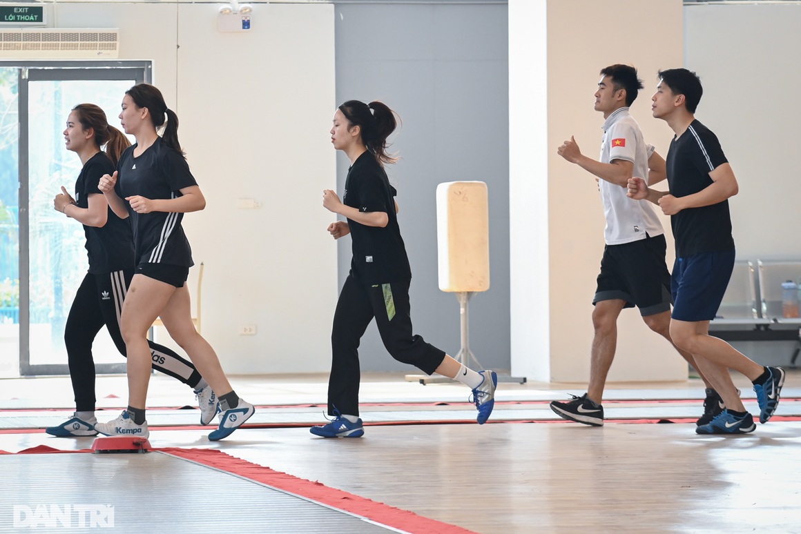 Đấu kiếm Việt Nam nỗ lực vượt khó vì mục tiêu HCV tại SEA Games 31 - 2 Đấu kiếm Việt Nam nỗ lực vượt khó vì mục tiêu HCV tại SEA Games 31 - 2