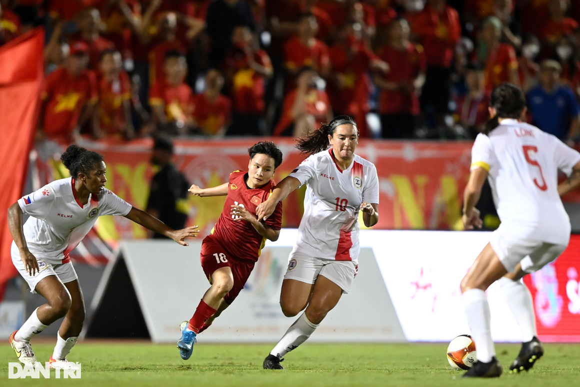 Tuyển nữ Việt Nam thắng vất vả trước đội hình khổng lồ của Philippines - 15