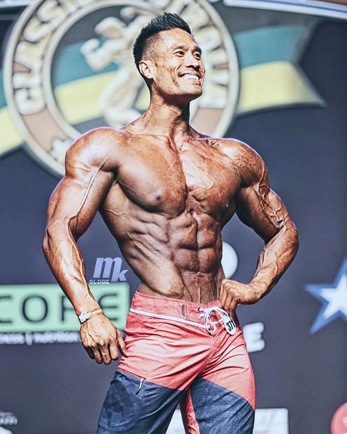 Người đàn ông gốc Việt đẹp như “Héc - Ảnh 4. Người đàn ông gốc Việt đẹp như “Héc - Ảnh 4.