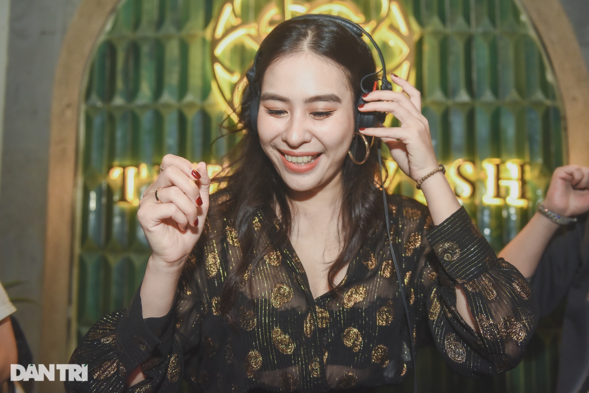 Góc khuất nữ DJ lấy chồng tuổi 20, làm mẹ đơn thân và 7 năm không ngủ