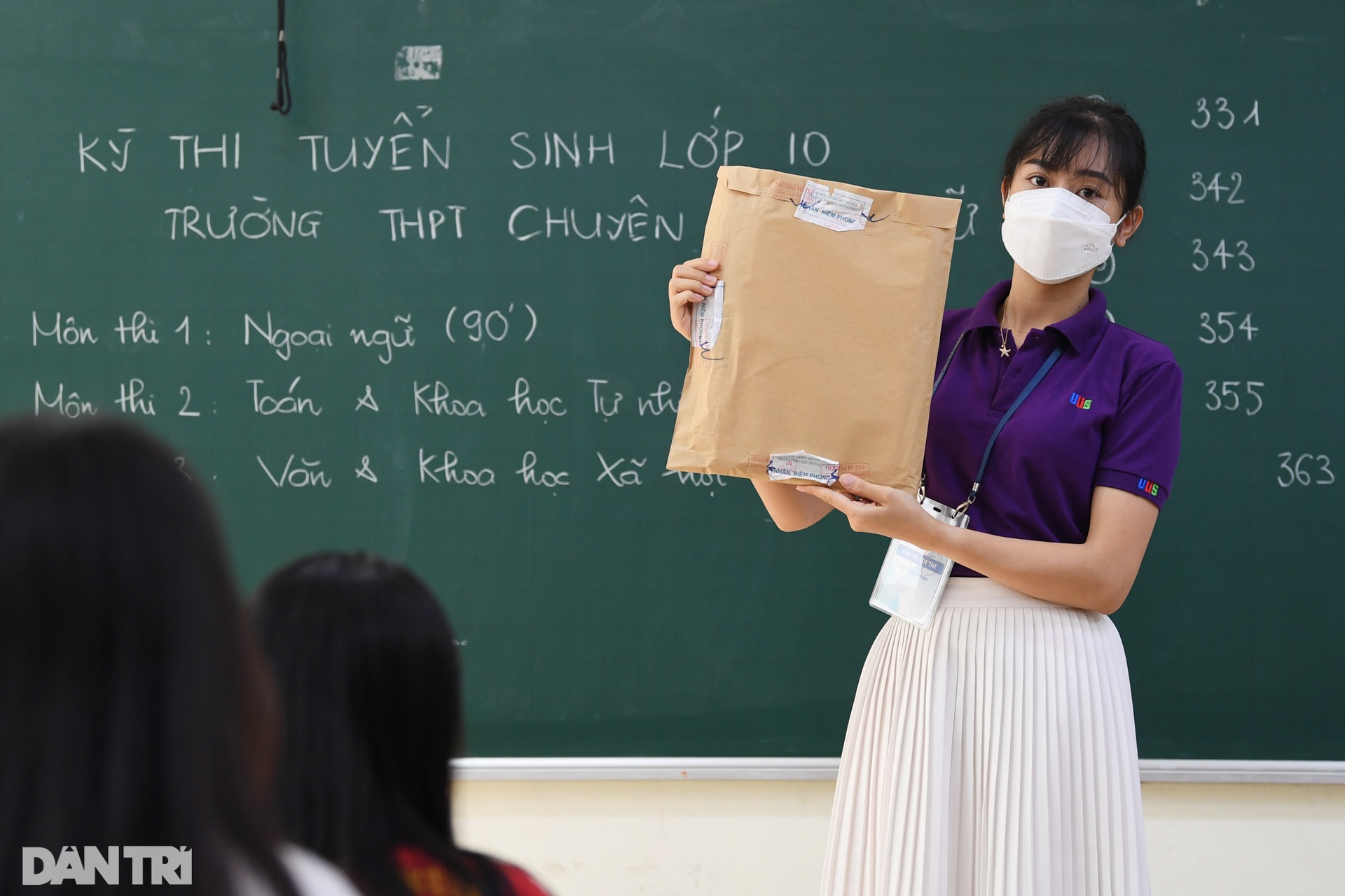 Thí sinh một mình một phòng ở kỳ thi căng thẳng vào lớp 10 trường chuyên HN