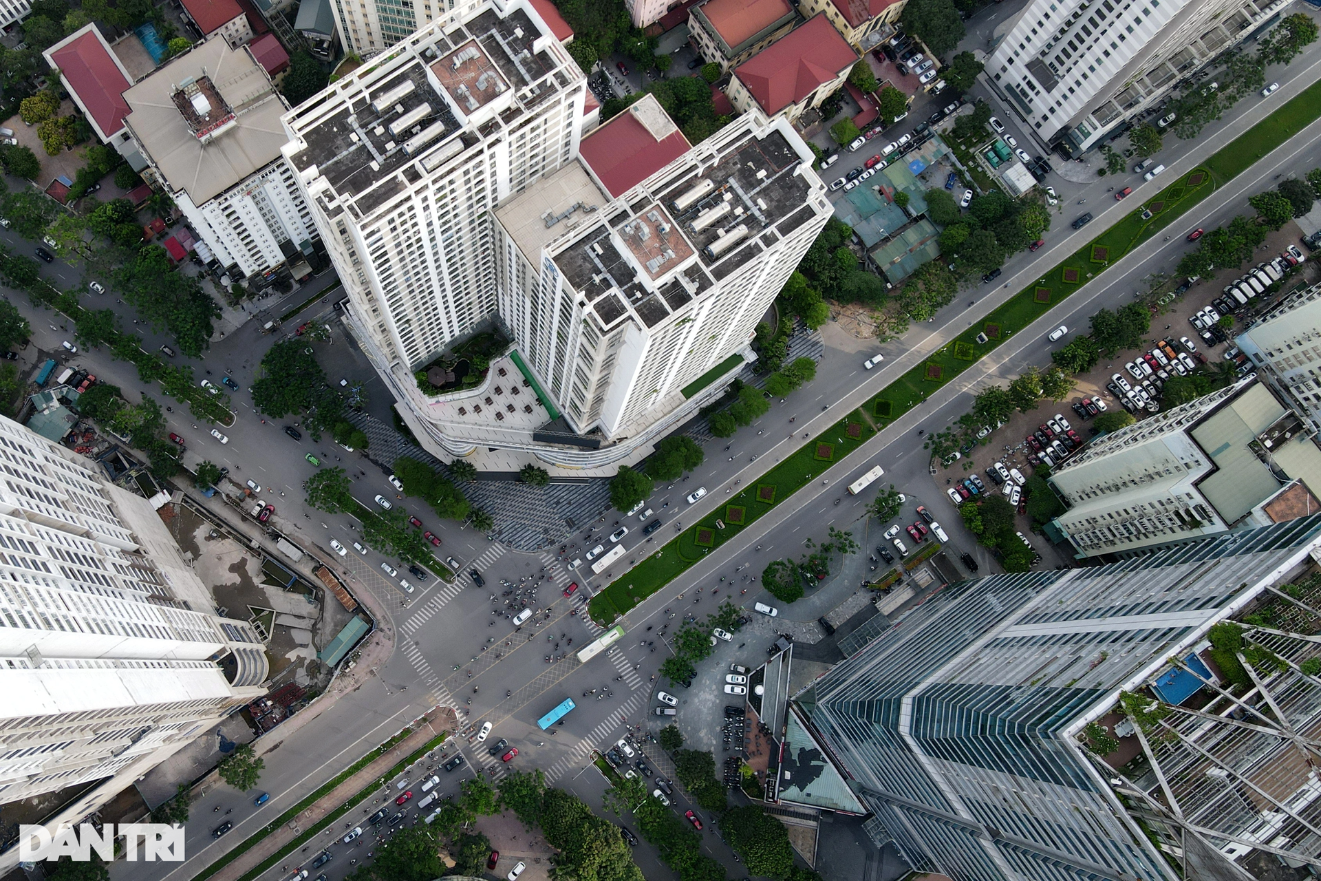Cận cảnh cao ốc được Hà Nội liên tục điều chỉnh từ 6 thành 39 tầng - 6