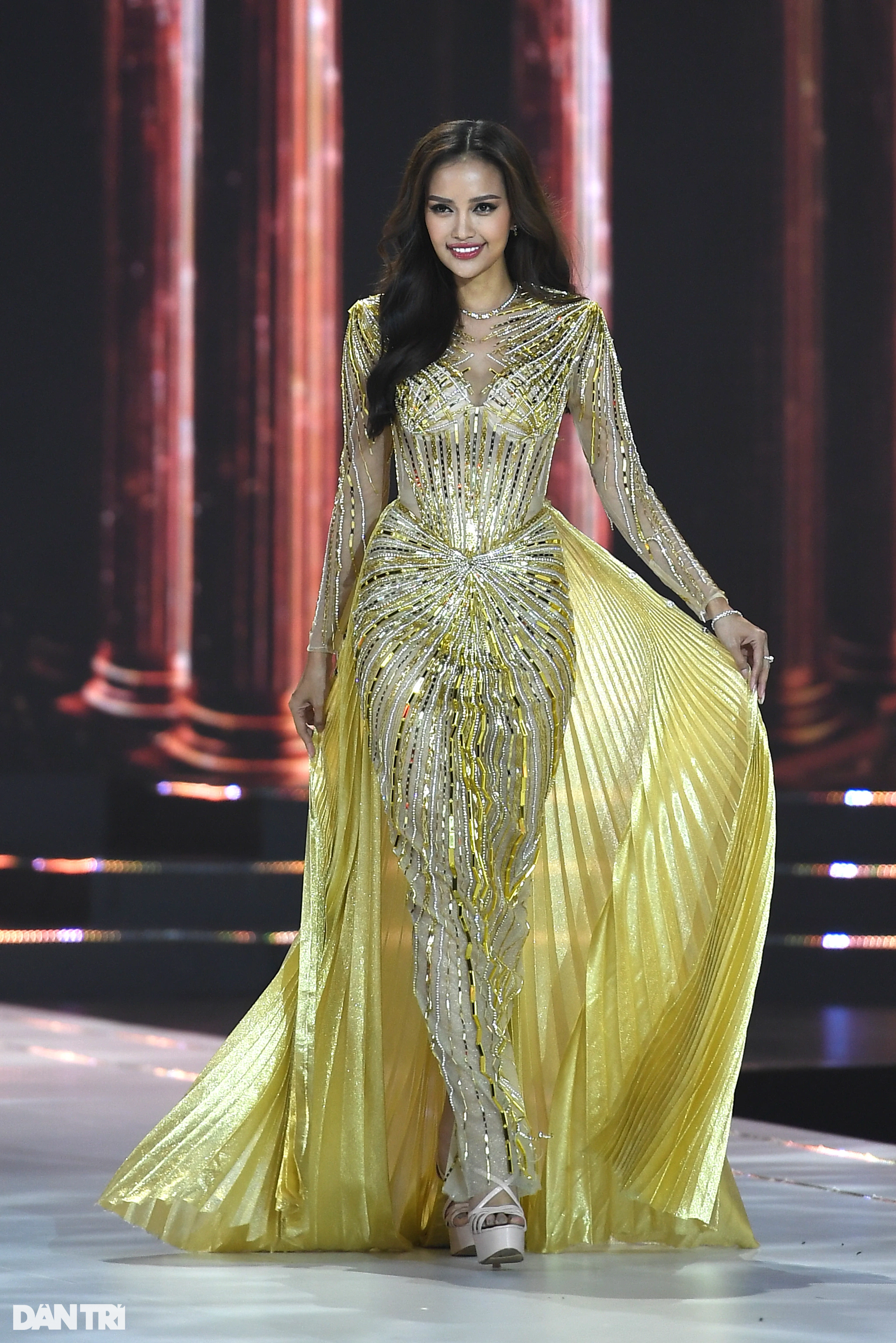 Ngắm top 41 thí sinh Hoa hậu Hoàn vũ Việt Nam lúc kín đáo, khi hở bạo - 20