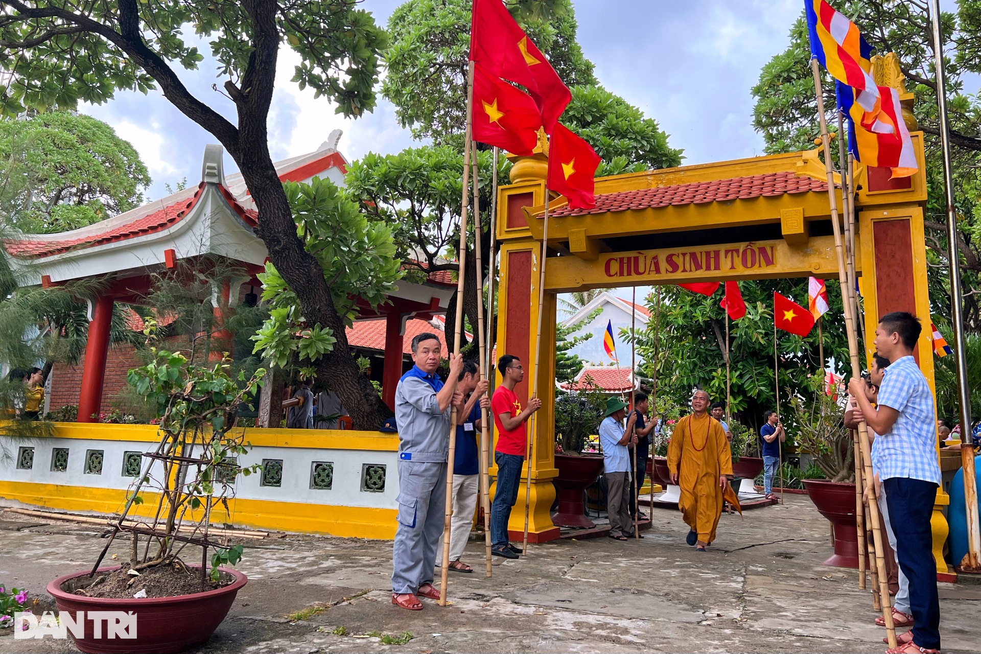 9 cột mốc tâm linh vững chãi giữa Trường Sa - 20 9 cột mốc tâm linh vững chãi giữa Trường Sa - 20