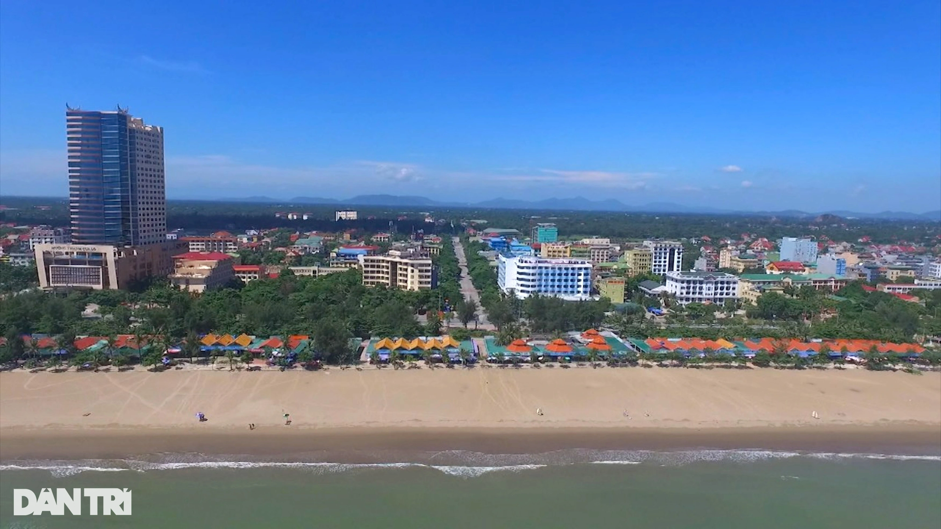 Di dời hơn 220 ki ốt, nhà nghỉ dưỡng trên bãi biển đẹp nhất miền Trung - 2