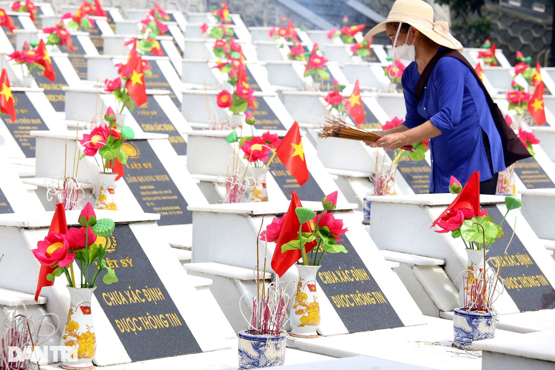 Xúc động, trang nghiêm tại Nghĩa trang Liệt sĩ Vị Xuyên những ngày tháng 7 - 7