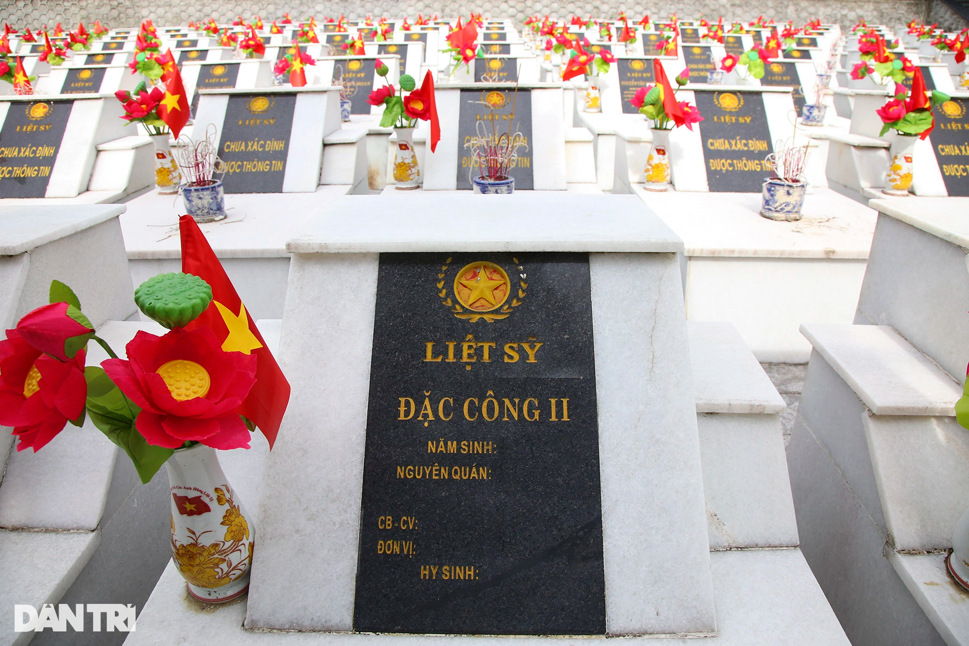 Xúc động, trang nghiêm tại Nghĩa trang Liệt sĩ Vị Xuyên những ngày tháng 7 - 9