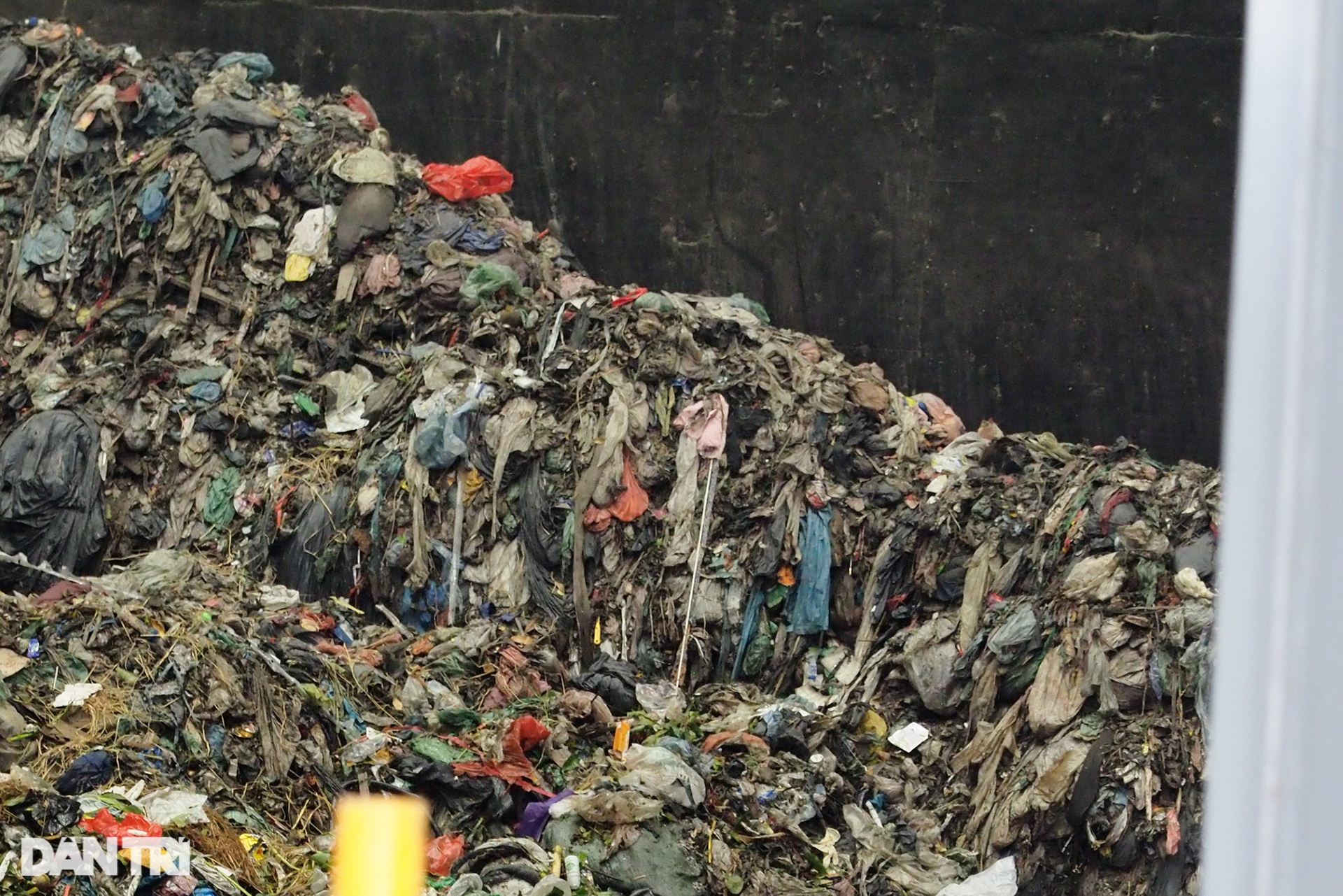 Mục sở thị nhà máy biến rác thành điện lớn nhất Việt Nam - 7