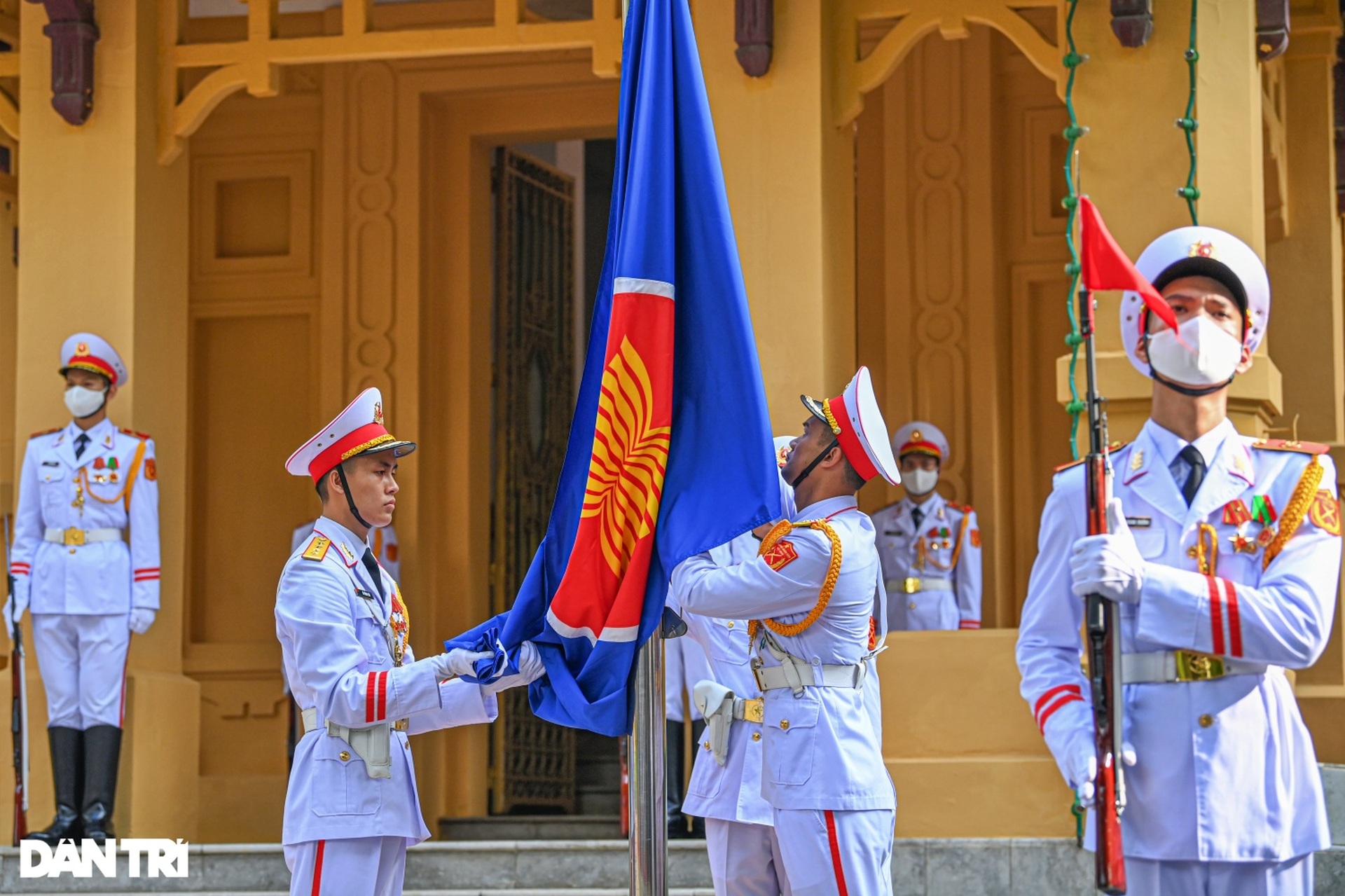 Lễ Thượng cờ kỷ niệm 55 năm Ngày thành lập ASEAN - 7