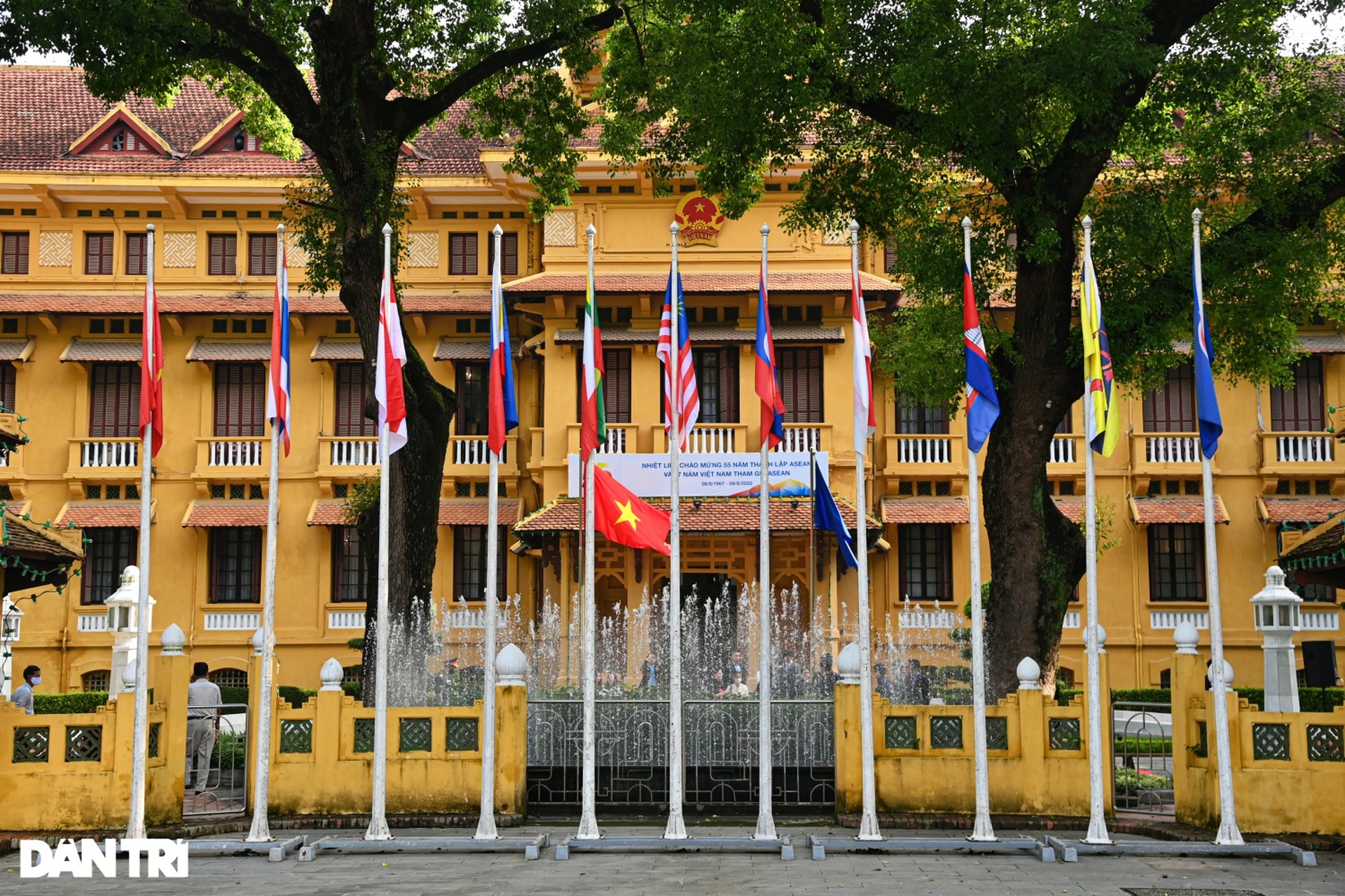Lễ Thượng cờ kỷ niệm 55 năm Ngày thành lập ASEAN - 10
