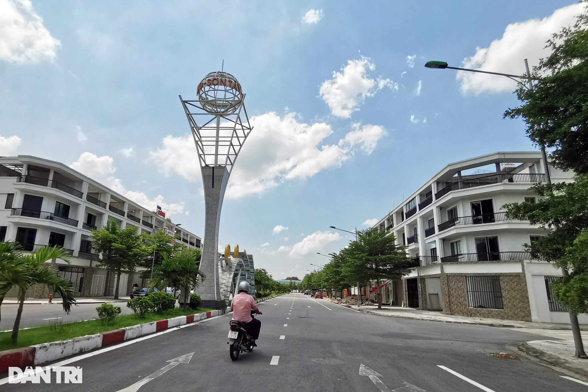 Sau hơn 10 năm triển khai, khu đô thị HUD Sơn Tây vẫn dở dang - 4 Sau hơn 10 năm triển khai, khu đô thị HUD Sơn Tây vẫn dở dang - 4