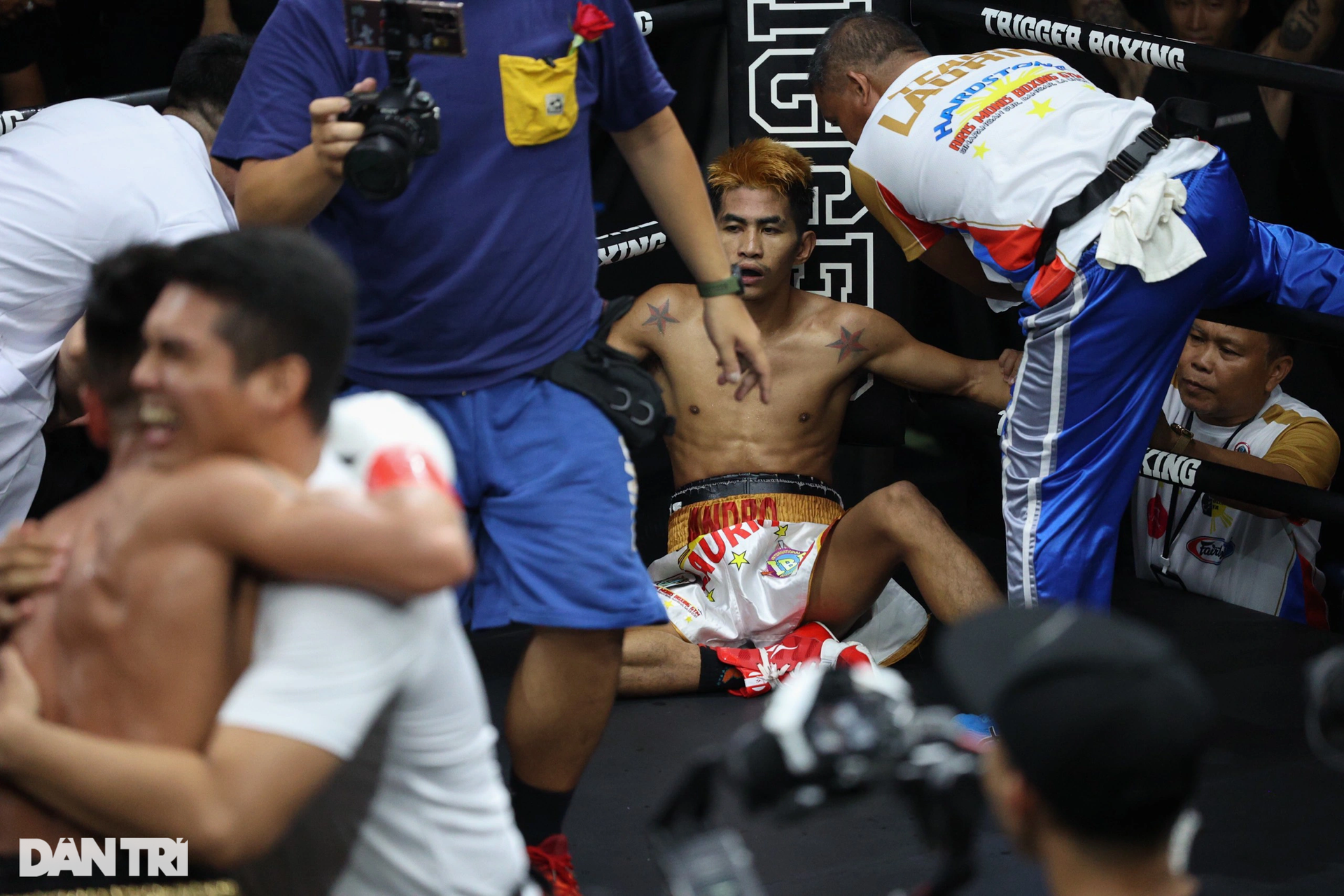 Võ sĩ Trần Văn Thảo hạ knock-out đối thủ để giành đai vô địch IBA thế giới - 8 Võ sĩ Trần Văn Thảo hạ knock-out đối thủ để giành đai vô địch IBA thế giới - 8