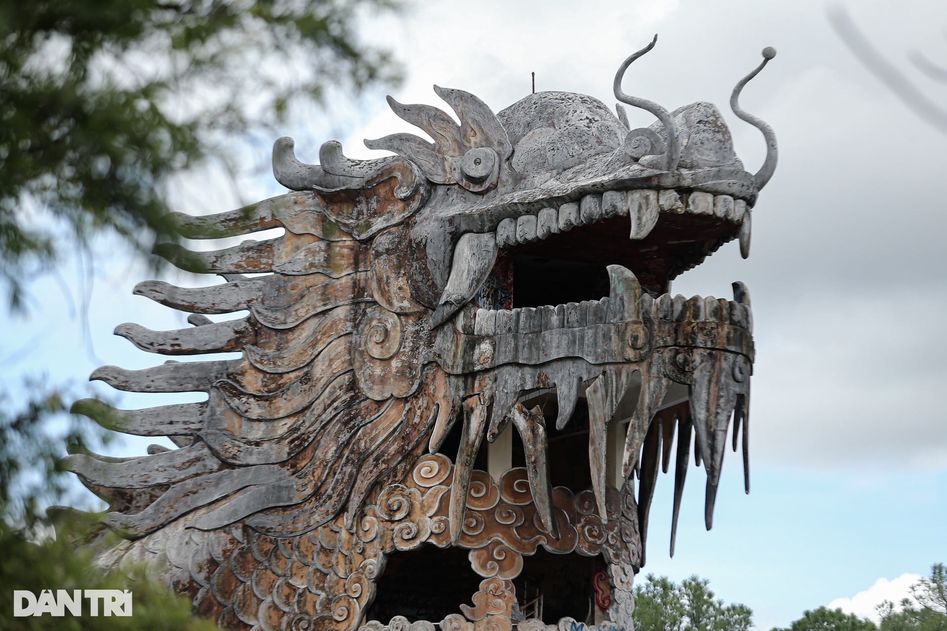 The ghostly scene in the park in Hue was published in the American newspaper - 4