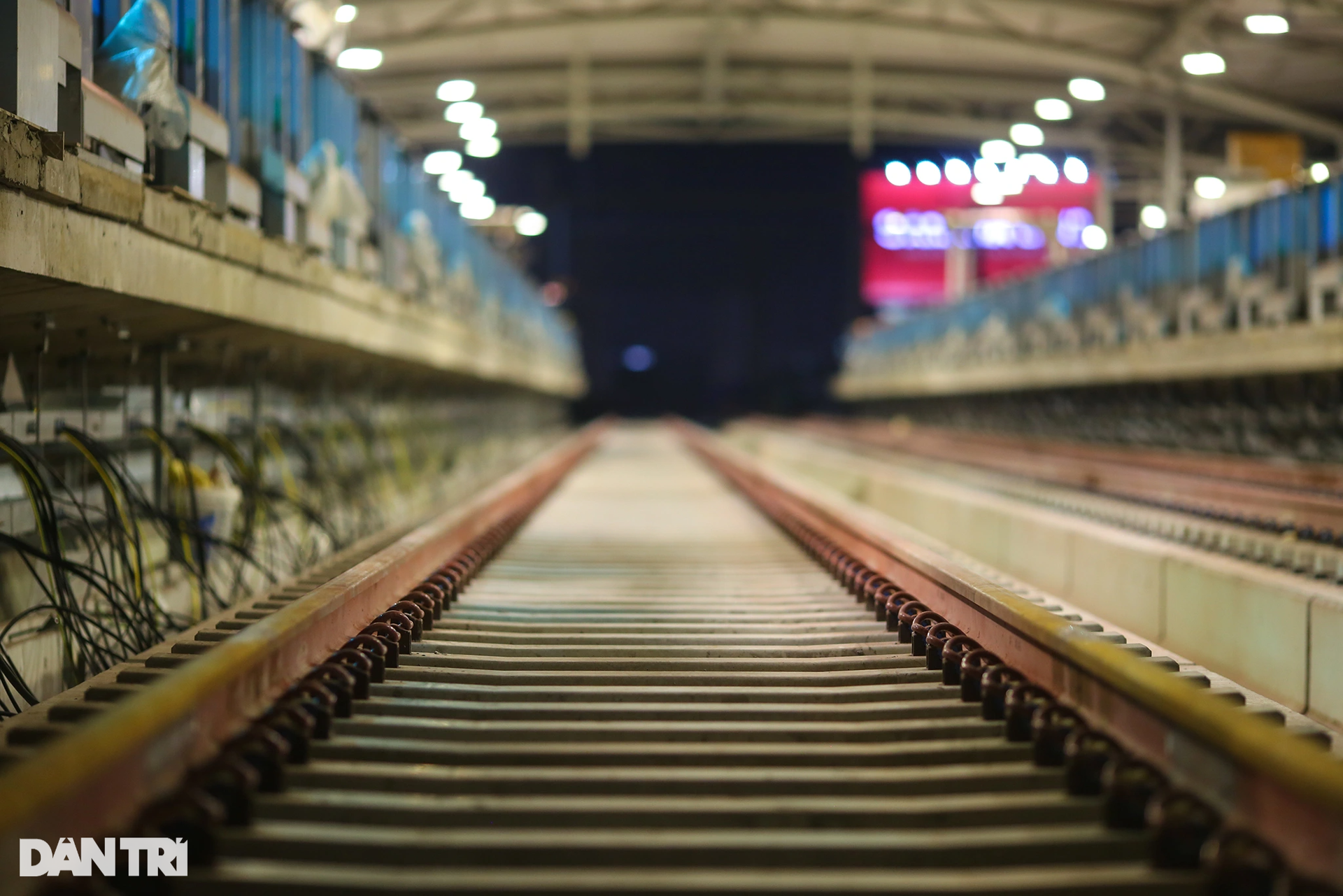 Cận cảnh nhà ga metro có mái che lớn nhất Việt Nam sắp về đích - 5 Cận cảnh nhà ga metro có mái che lớn nhất Việt Nam sắp về đích - 5