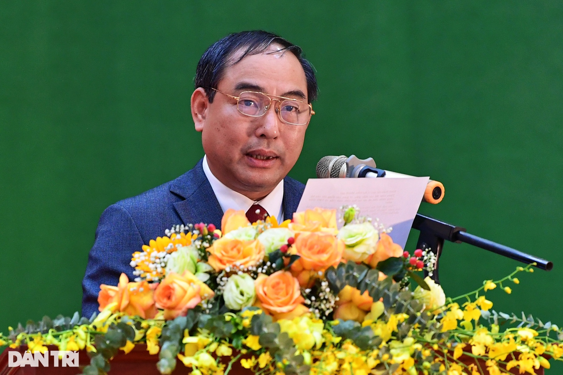 Kỷ lục gia Linh Na cùng loạt VĐV kiện tướng dự khai giảng Đại học TDTT