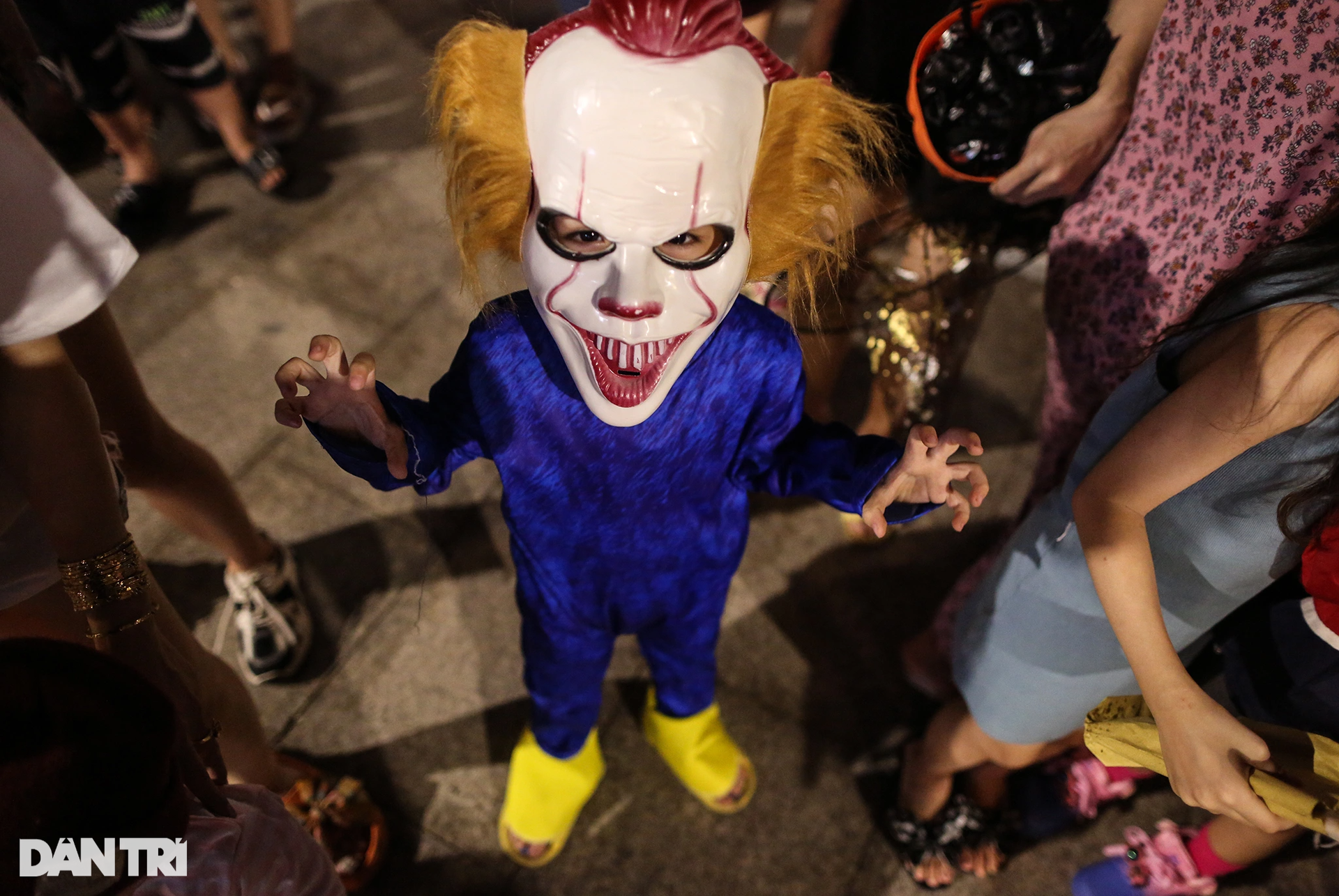 Ma quỷ dạo chơi khắp trung tâm TPHCM trong đêm Halloween