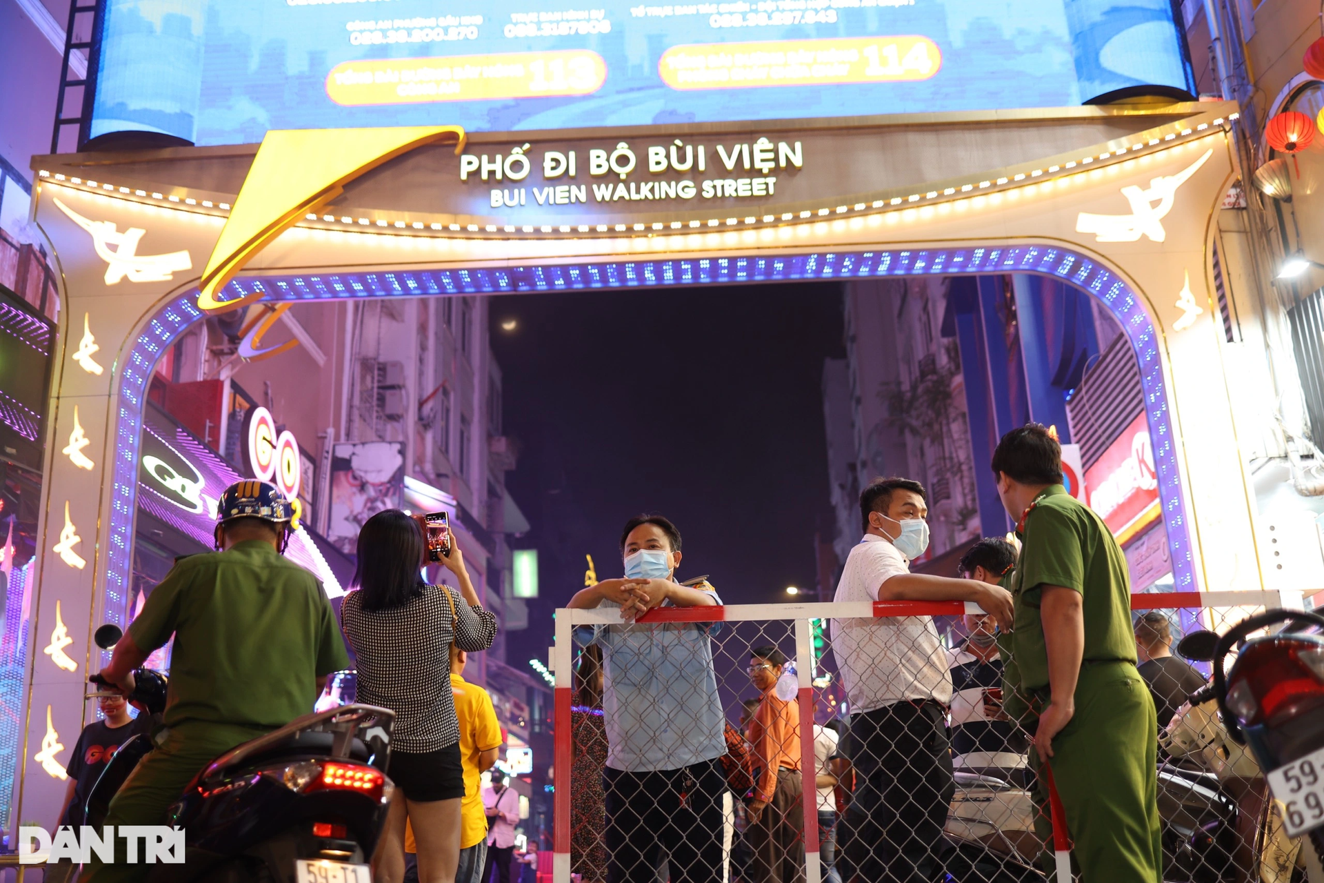 Ma quỷ dạo chơi khắp trung tâm TPHCM trong đêm Halloween