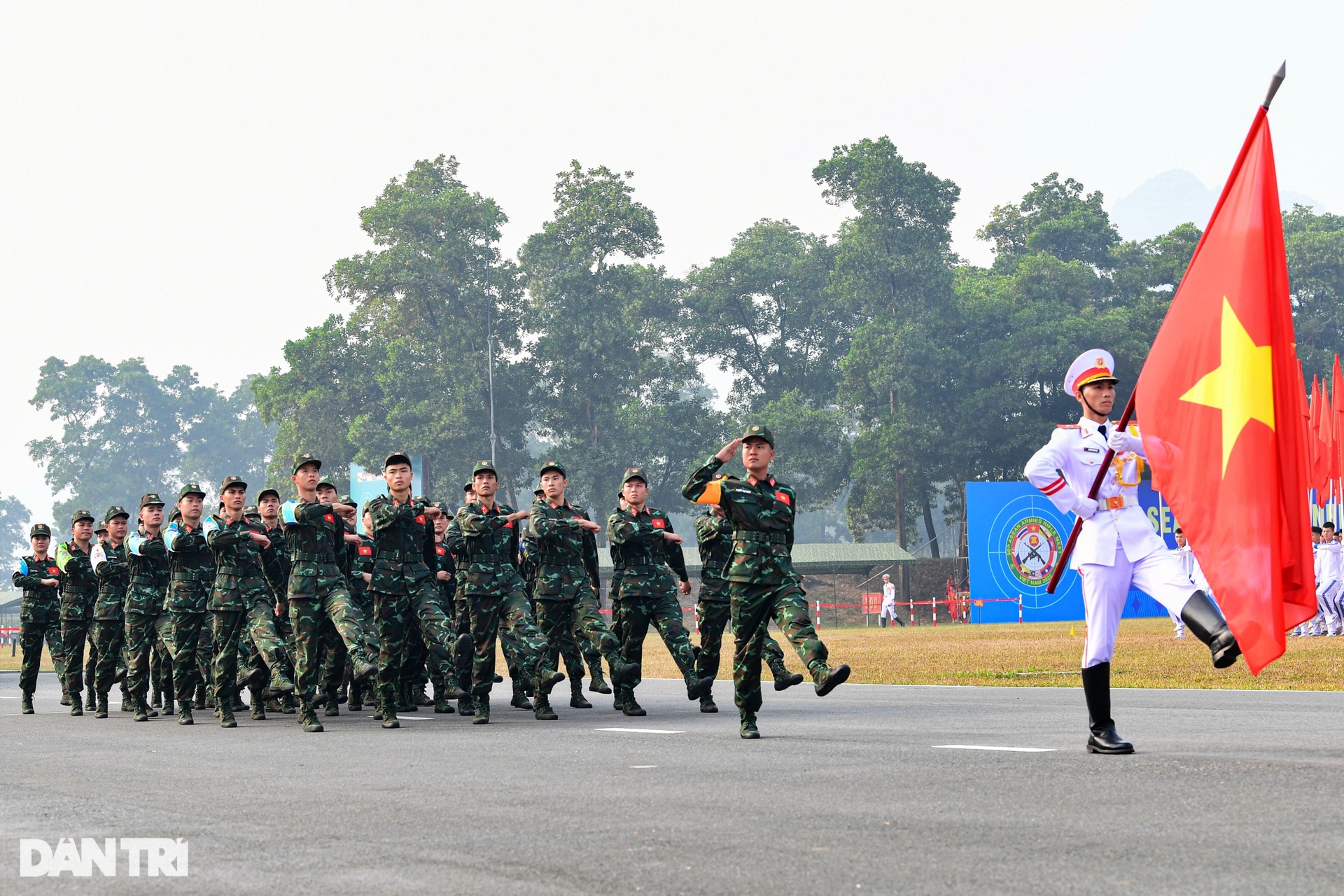 Quân đội các nước ASEAN đua tài bắn súng ở Việt Nam - 12 Quân đội các nước ASEAN đua tài bắn súng ở Việt Nam - 12