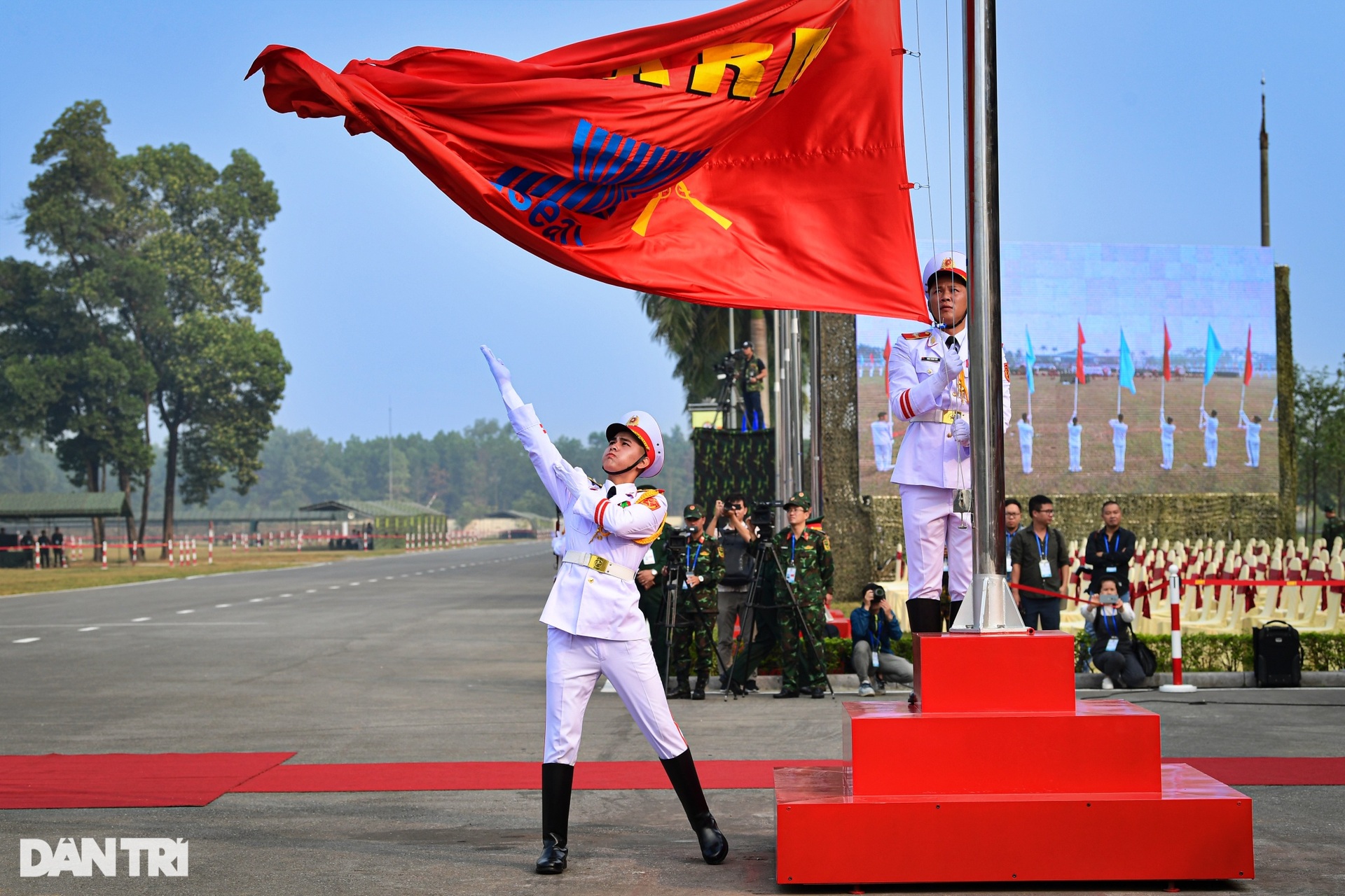 Quân đội các nước ASEAN đua tài bắn súng ở Việt Nam - 8 Quân đội các nước ASEAN đua tài bắn súng ở Việt Nam - 8