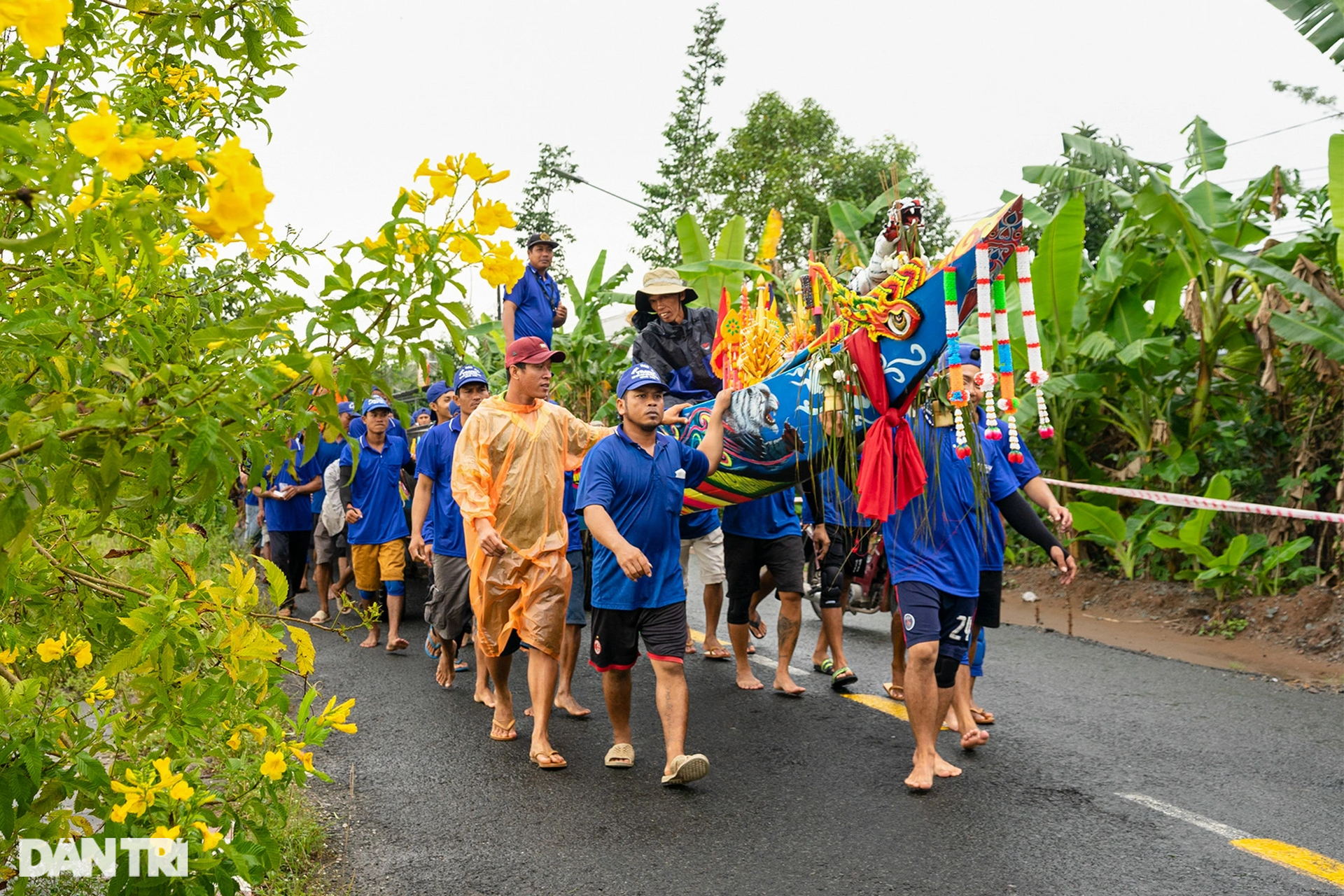 Close-up of the Ngo boat launching ceremony of the Khmer people in the South - 8