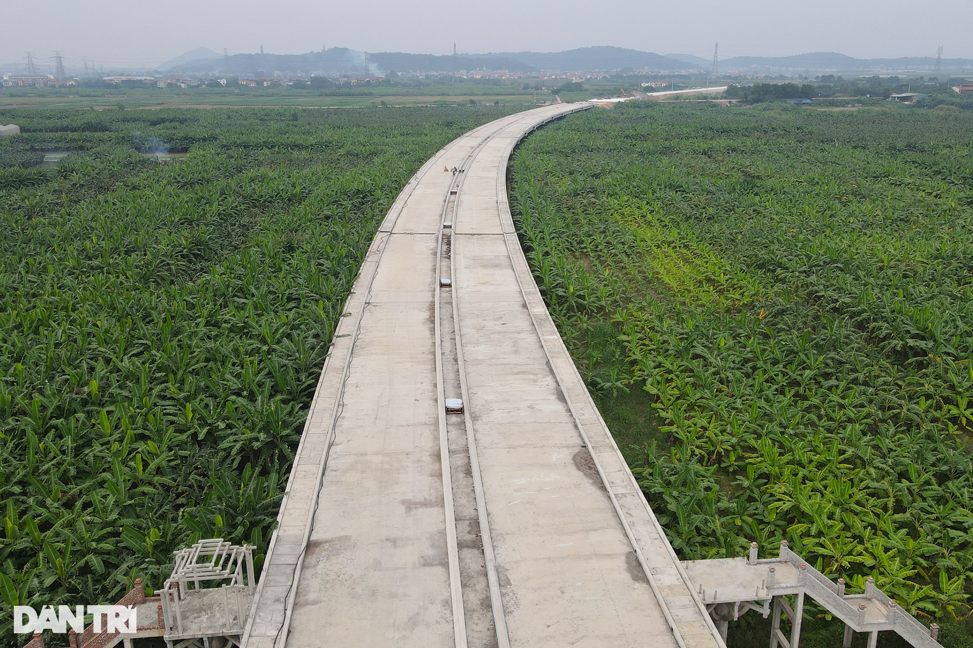 Công trường cầu vòm thép cao nhất Việt Nam trên sông Đuống - 10