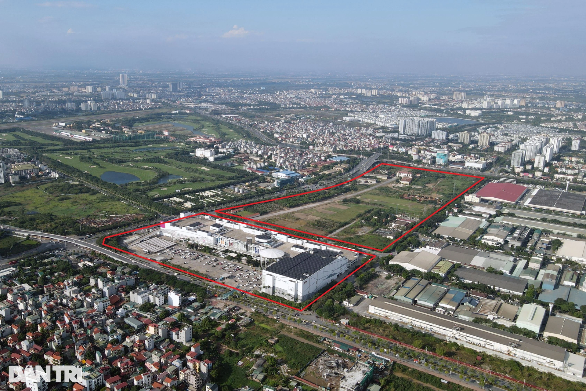 Công viên công nghệ thông tin sát AEON MALL Long Biên đang để cỏ mọc - 4