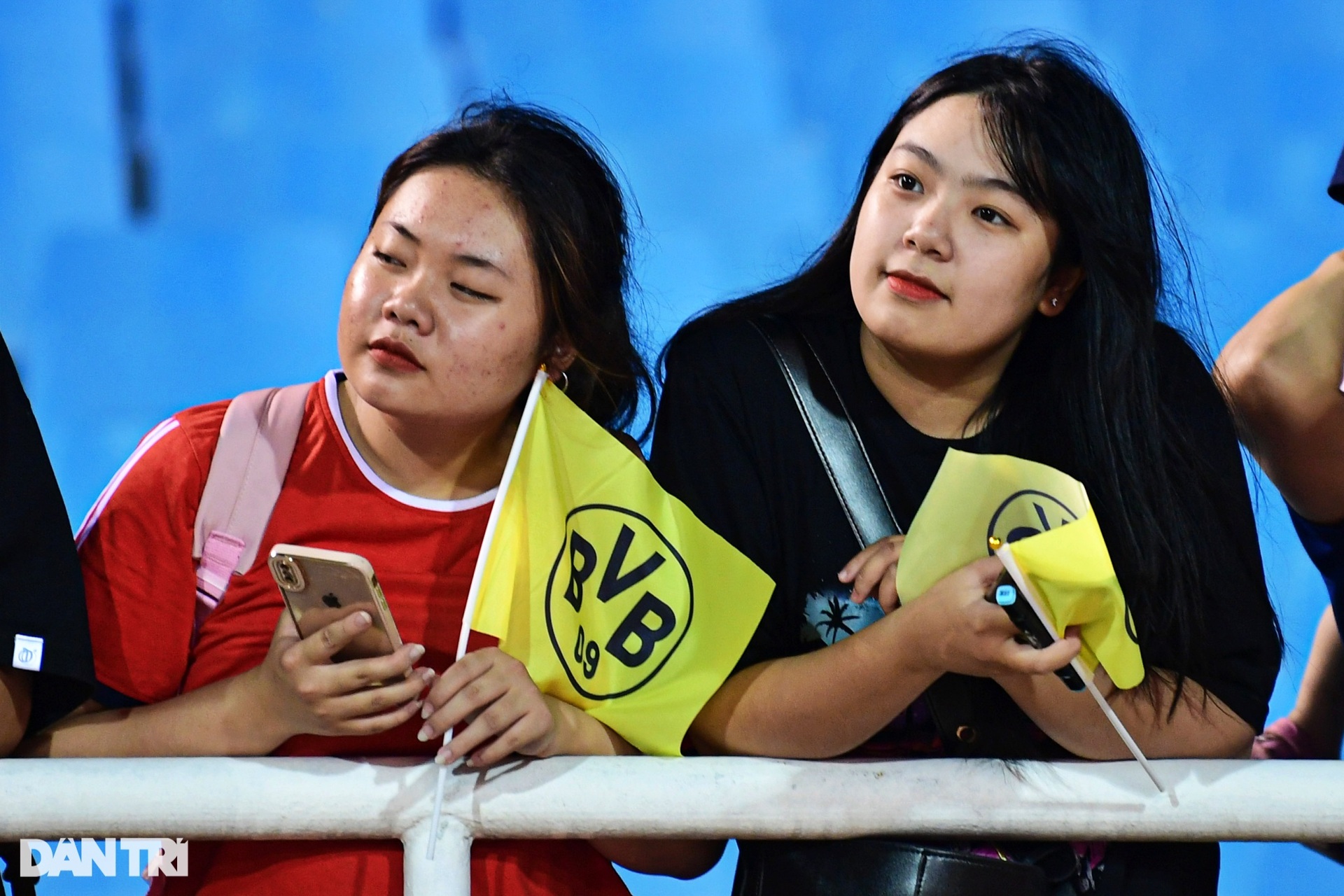 Những pha trình diễn kỹ thuật của cầu thủ Dortmund tại Mỹ Đình - 5 Những pha trình diễn kỹ thuật của cầu thủ Dortmund tại Mỹ Đình - 5