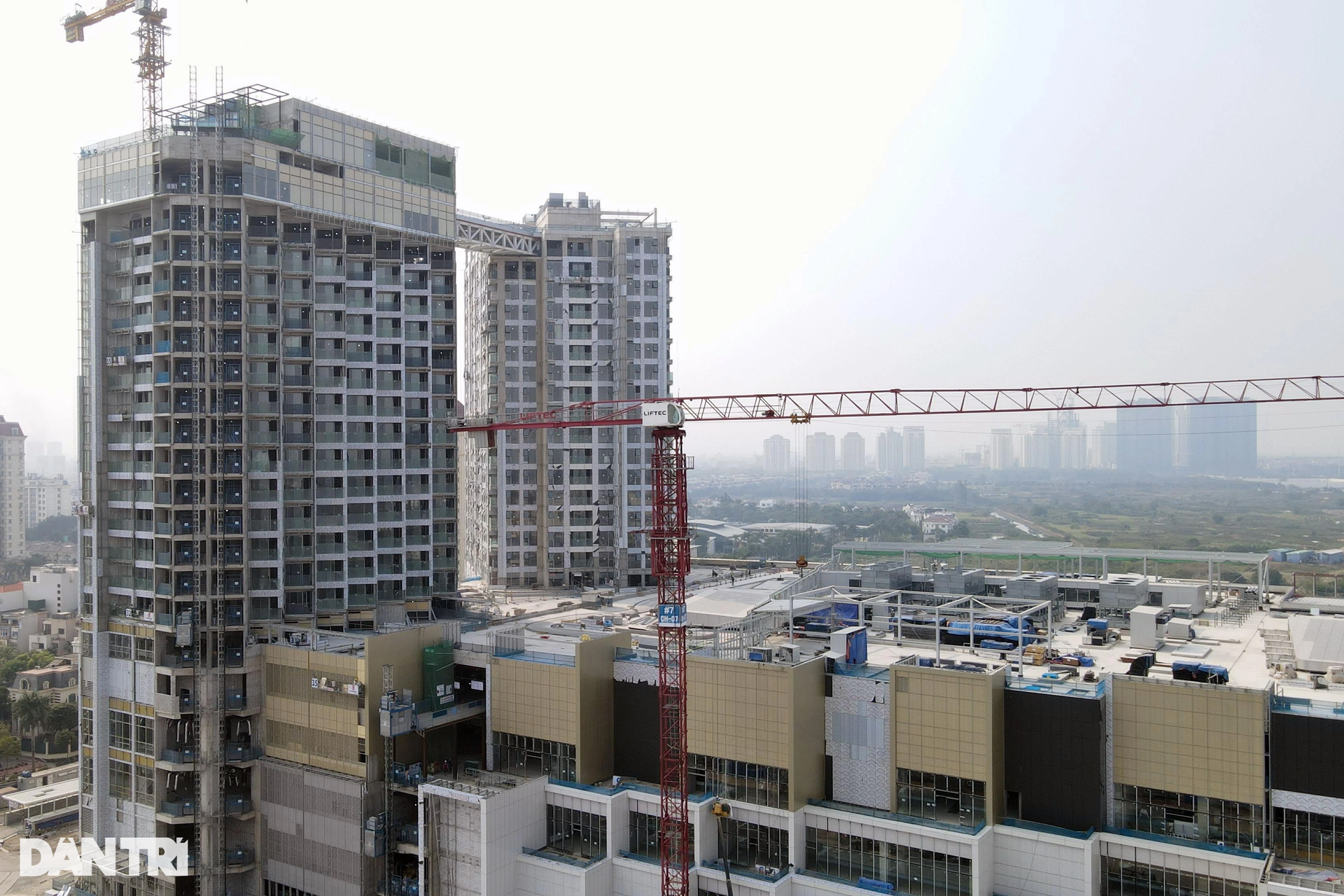 Cận cảnh công trường trăm triệu USD lột xác từ dự án đắp chiếu nhiều năm - 5 Cận cảnh công trường trăm triệu USD lột xác từ dự án đắp chiếu nhiều năm - 5
