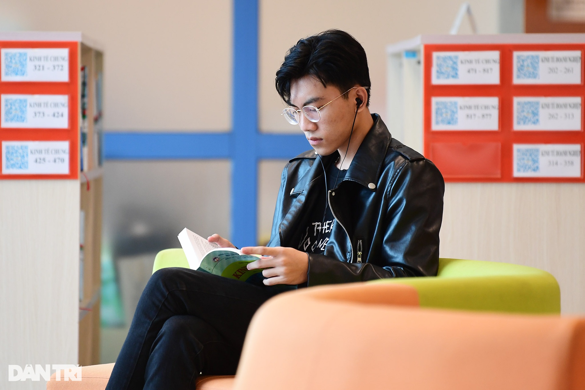Khám phá thư viện được đầu tư gần 300 tỷ bên trong trường đại học ở Hà Nội - 17