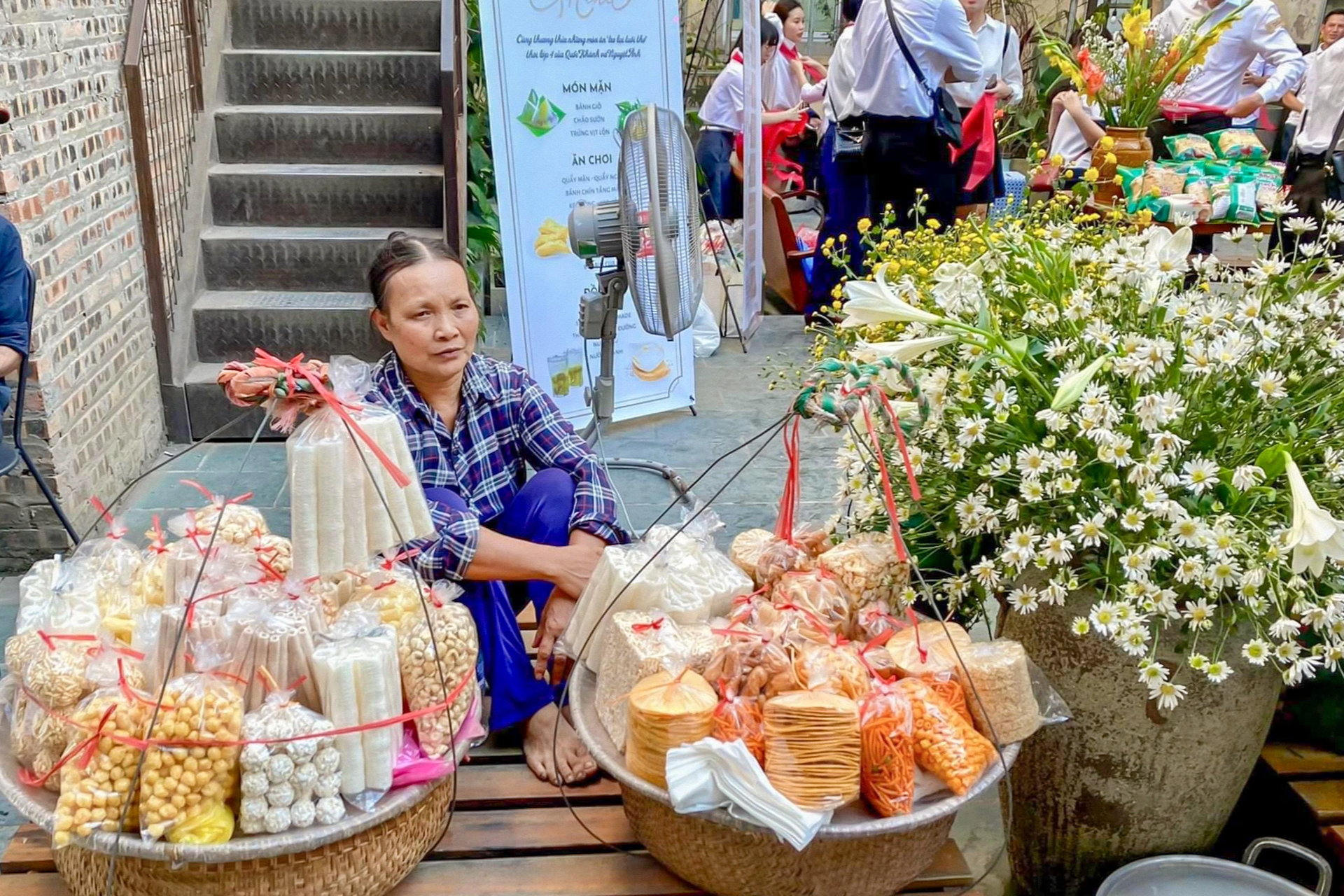 Cặp đôi Hà Nội tổ chức đám cưới độc lạ và chuyện tình sau 25 năm bỏ lỡ nhau - 8 Cặp đôi Hà Nội tổ chức đám cưới độc lạ và chuyện tình sau 25 năm bỏ lỡ nhau - 8