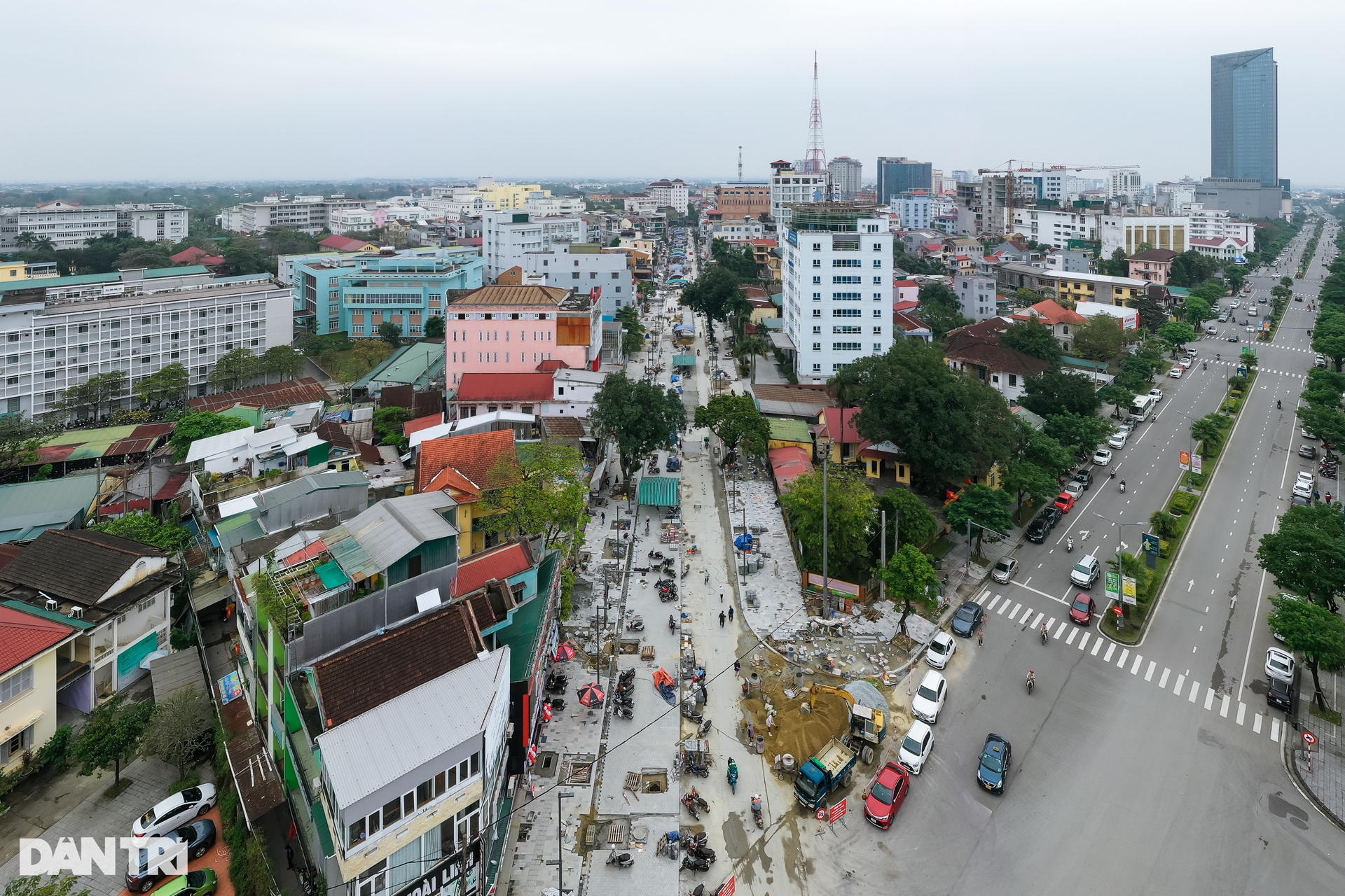 Cận cảnh tuyến phố đi bộ sắp hoàn thành ở Huế - 1