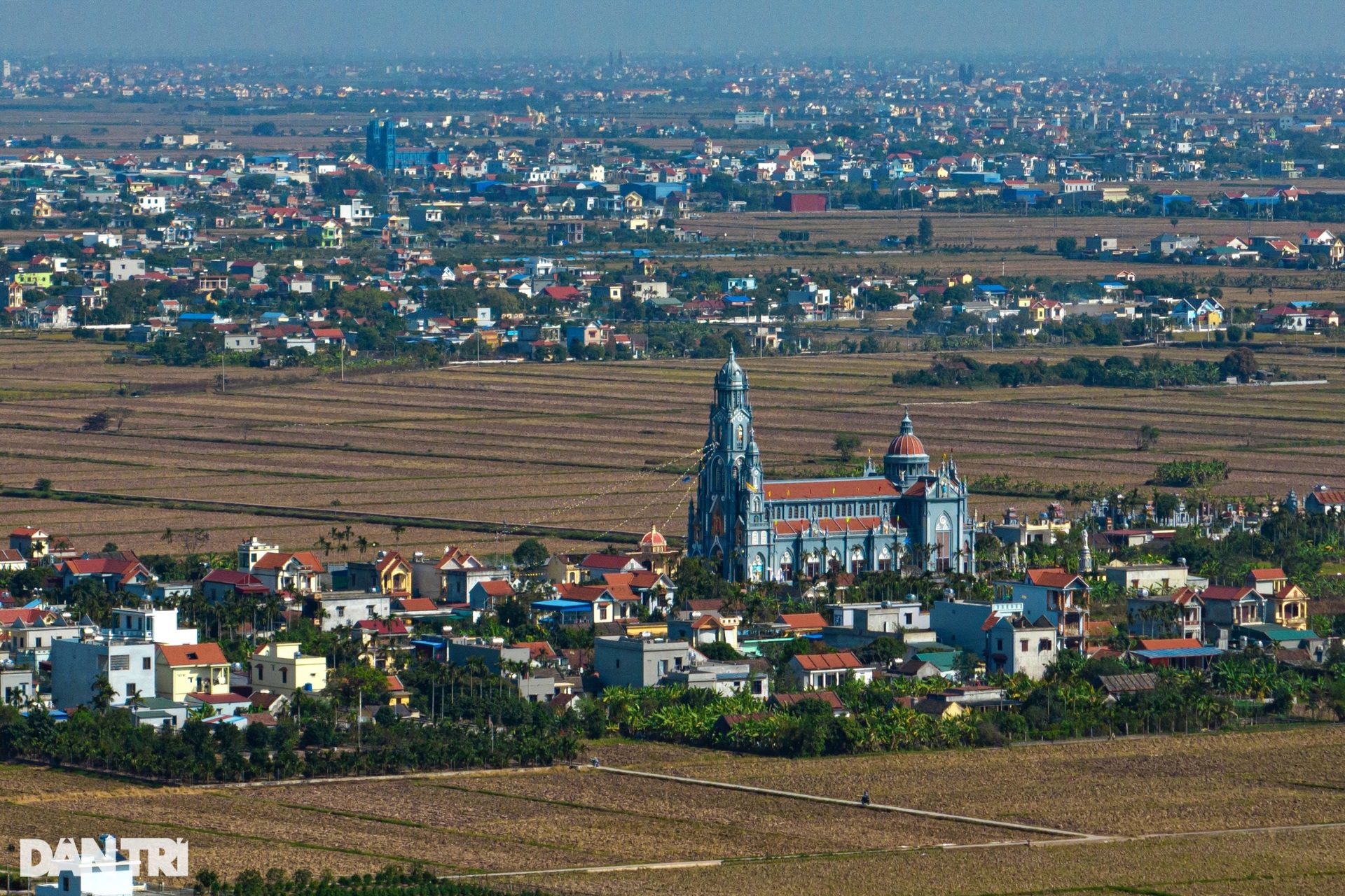 Xứ sở nhiều nhà thờ nhất Việt Nam trang hoàng lộng lẫy đón Giáng ...