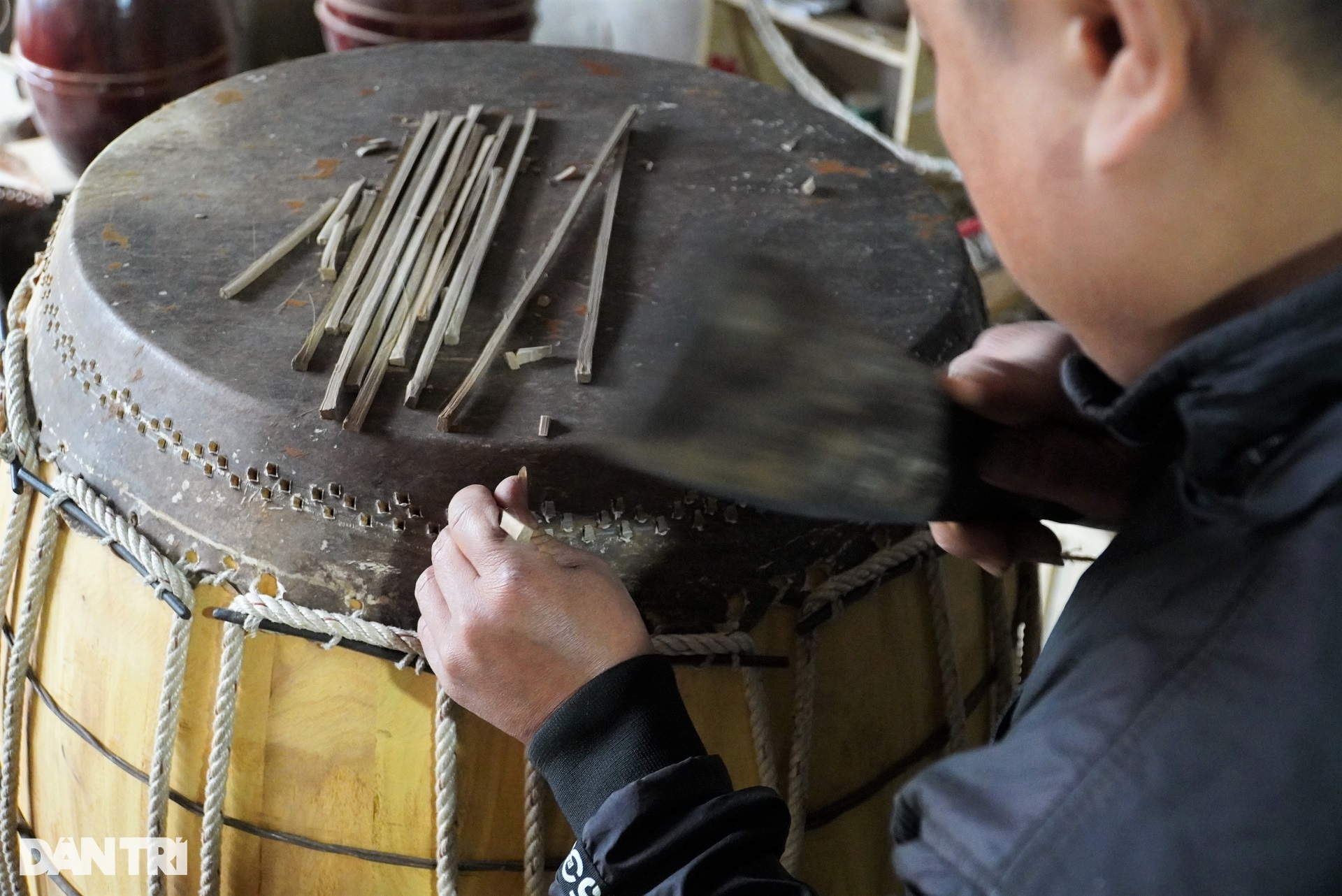 Busy year-end day of the craftsman who makes the Spring festival musical instrument - 10