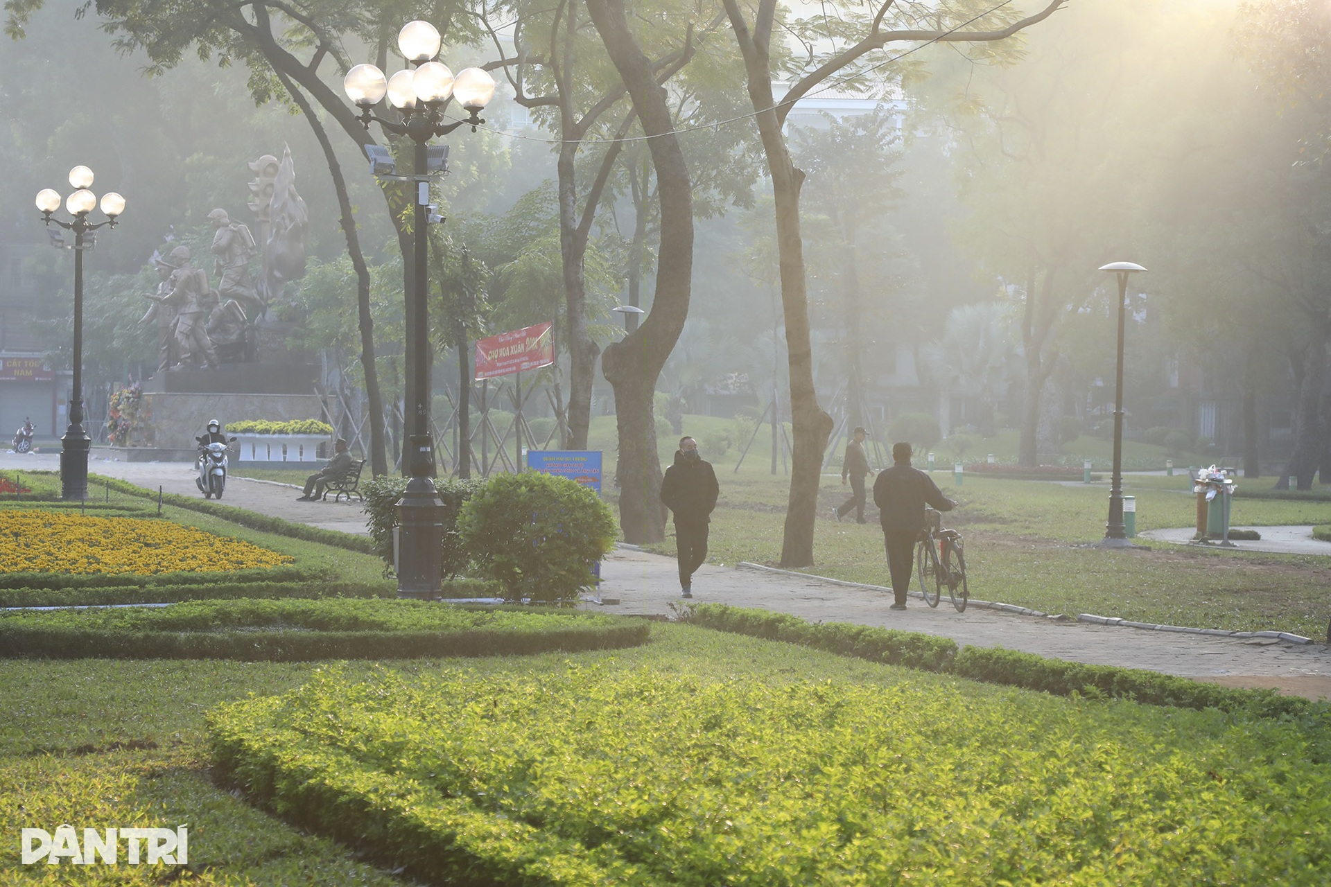 Ánh bình minh rực rỡ trong ngày đầu tiên năm mới 2023 - 12