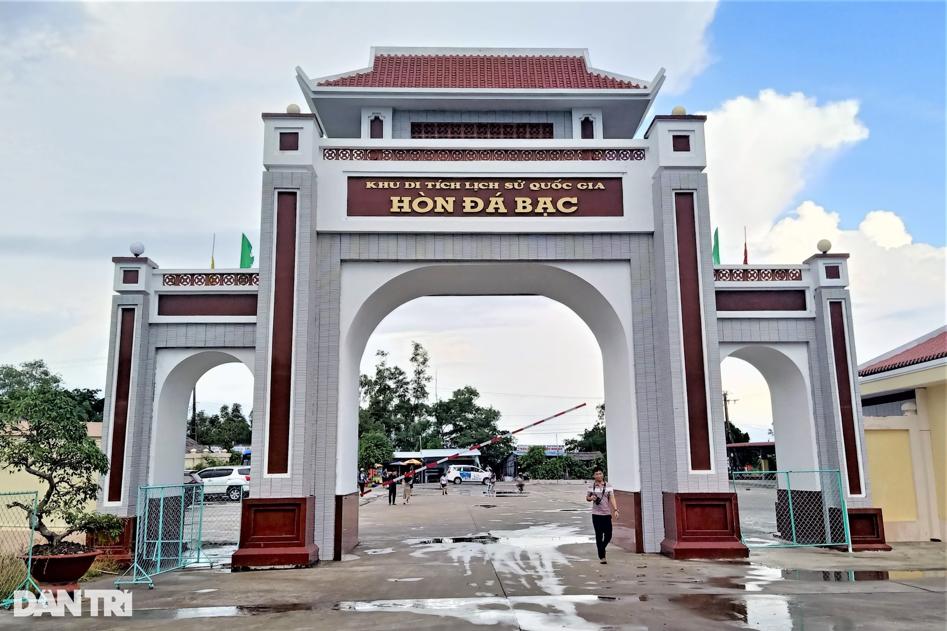 Về Hòn Đá Bạc, nơi ghi dấu kế hoạch phản gián CM12 nổi tiếng - 1 Về Hòn Đá Bạc, nơi ghi dấu kế hoạch phản gián CM12 nổi tiếng - 1